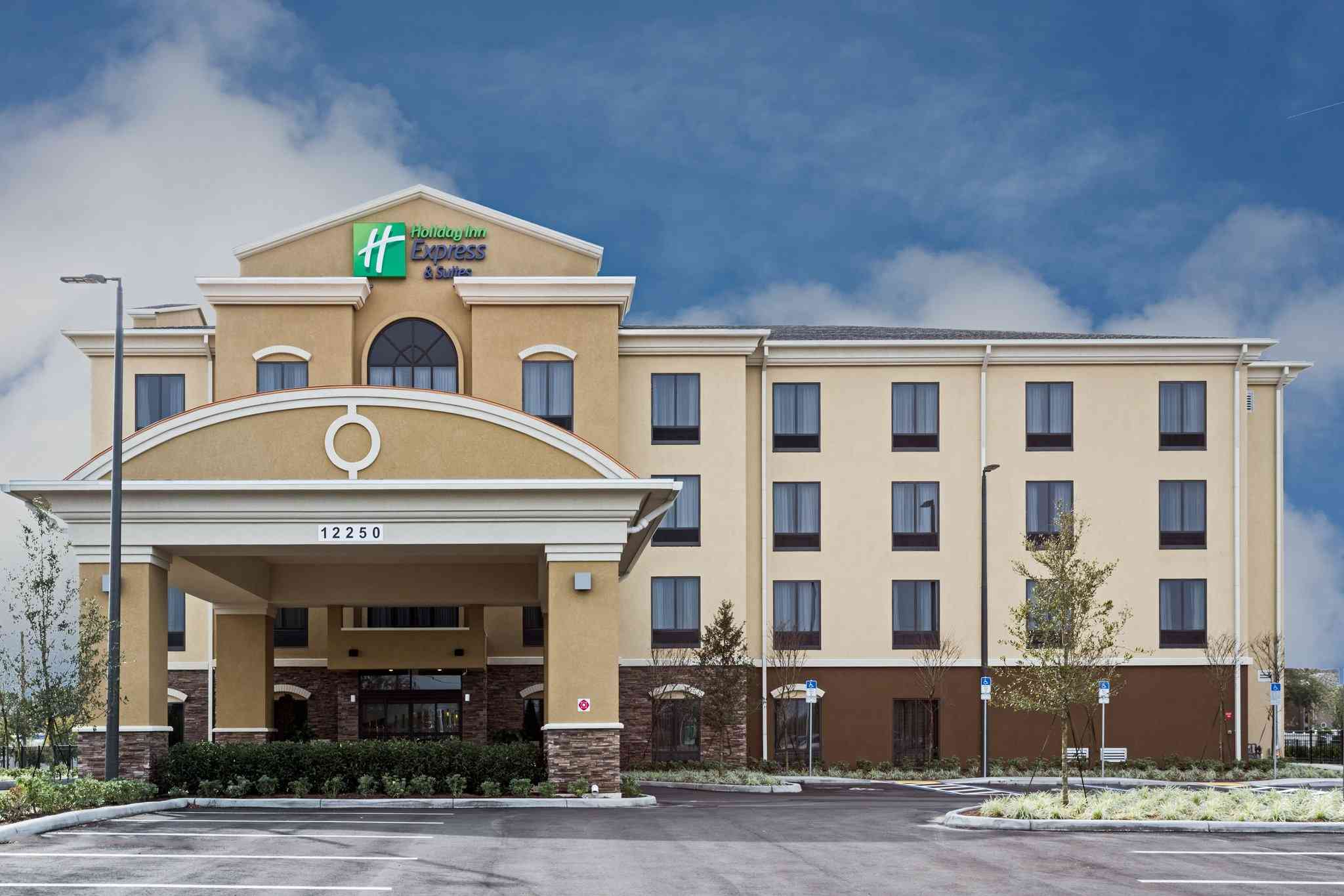 Holiday Inn Express & Suites Orlando East-Ucf Area a Orlando, FL
