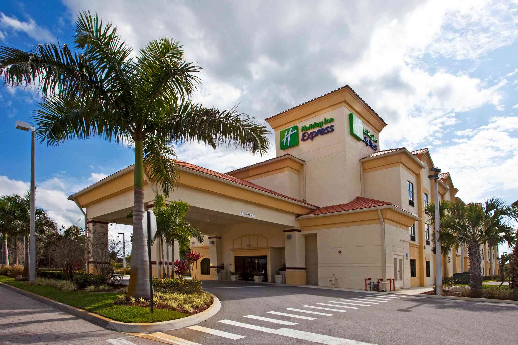 斯圖亞特王朝, FL 的 Holiday Inn Express Stuart