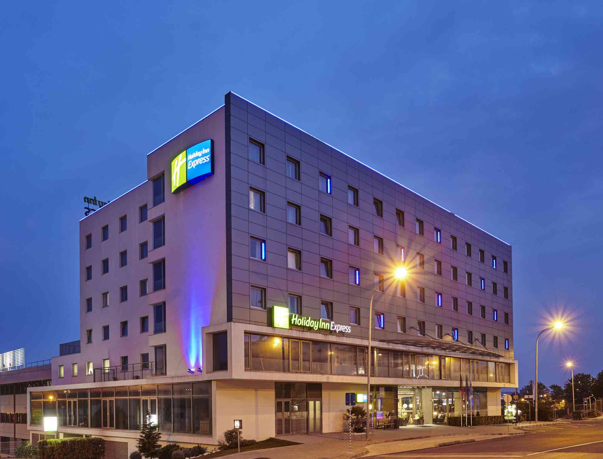 Holiday Inn Express Lisbon - Alfragide в Лиссабон, PT