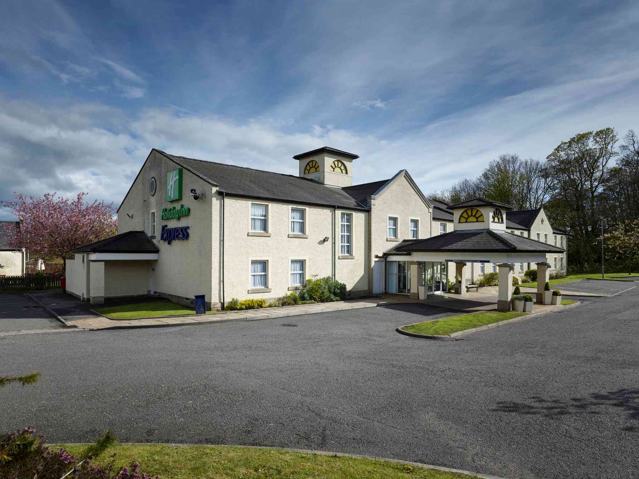 グレンロセス, GB2におけるHoliday Inn Express Glenrothes