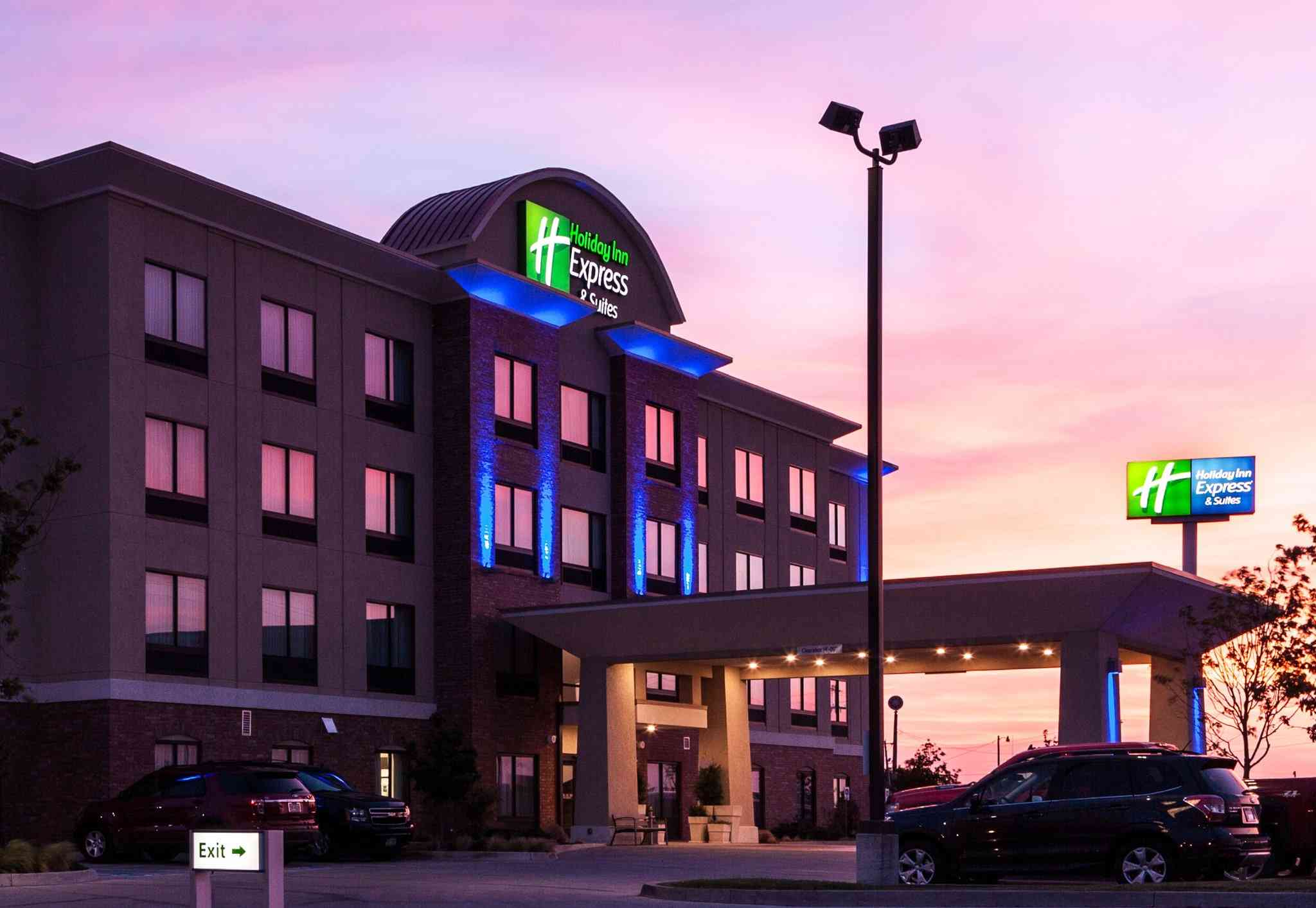 Holiday Inn Express Hotel & Suites El Reno in เอล รีโน, OK