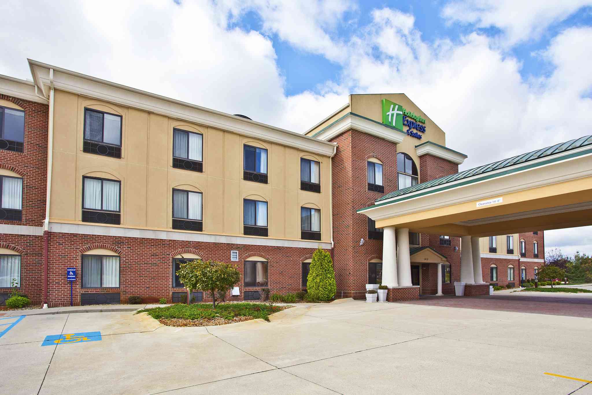 Holiday Inn Express Hotel & Suites Goshen, Goshen, IN