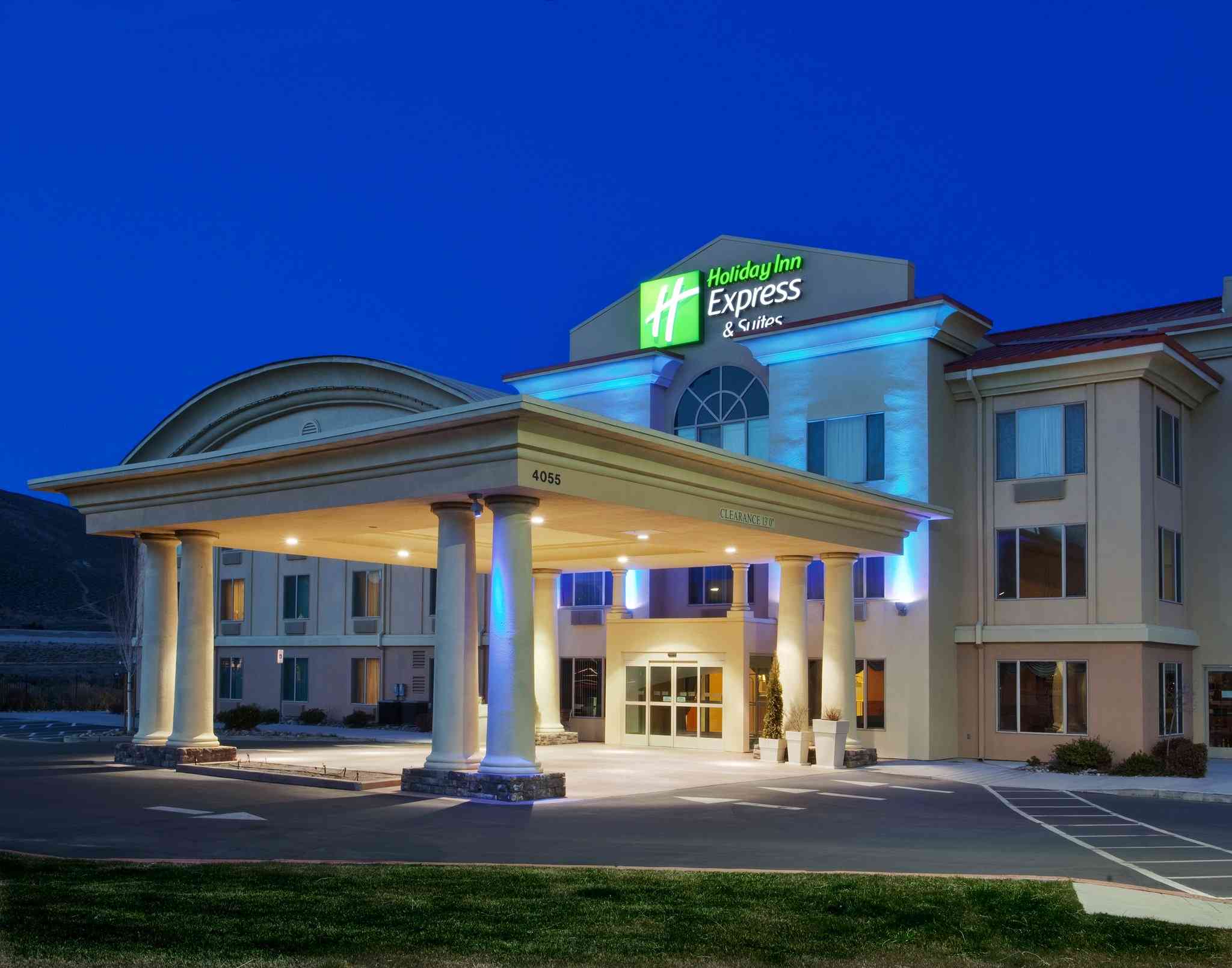 Holiday Inn Express Hotel & Suites-Carson City in คาร์สันซิตี้, NV