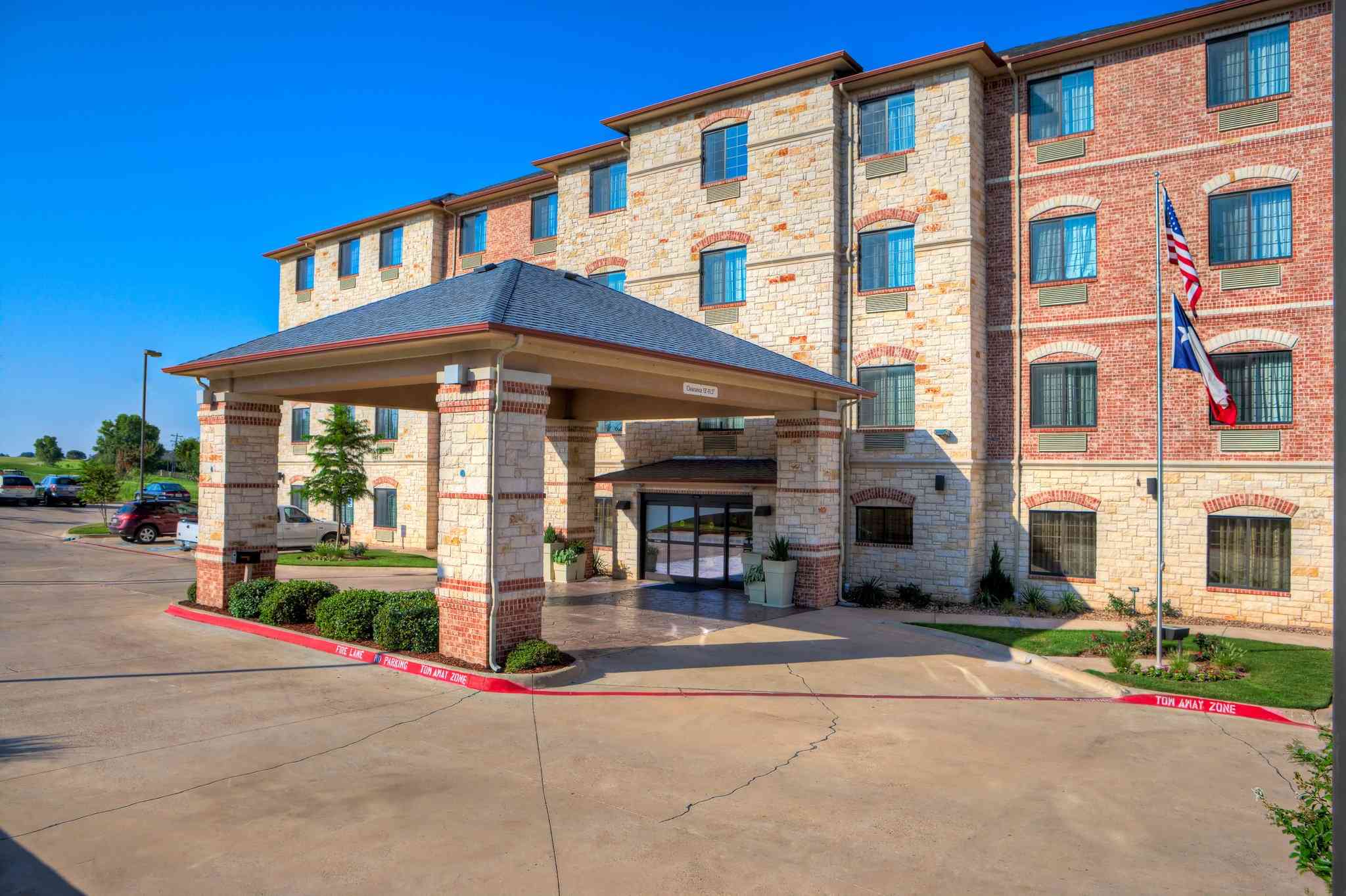 Holiday Inn Express Hotel & Suites Granbury в Гранбери, TX