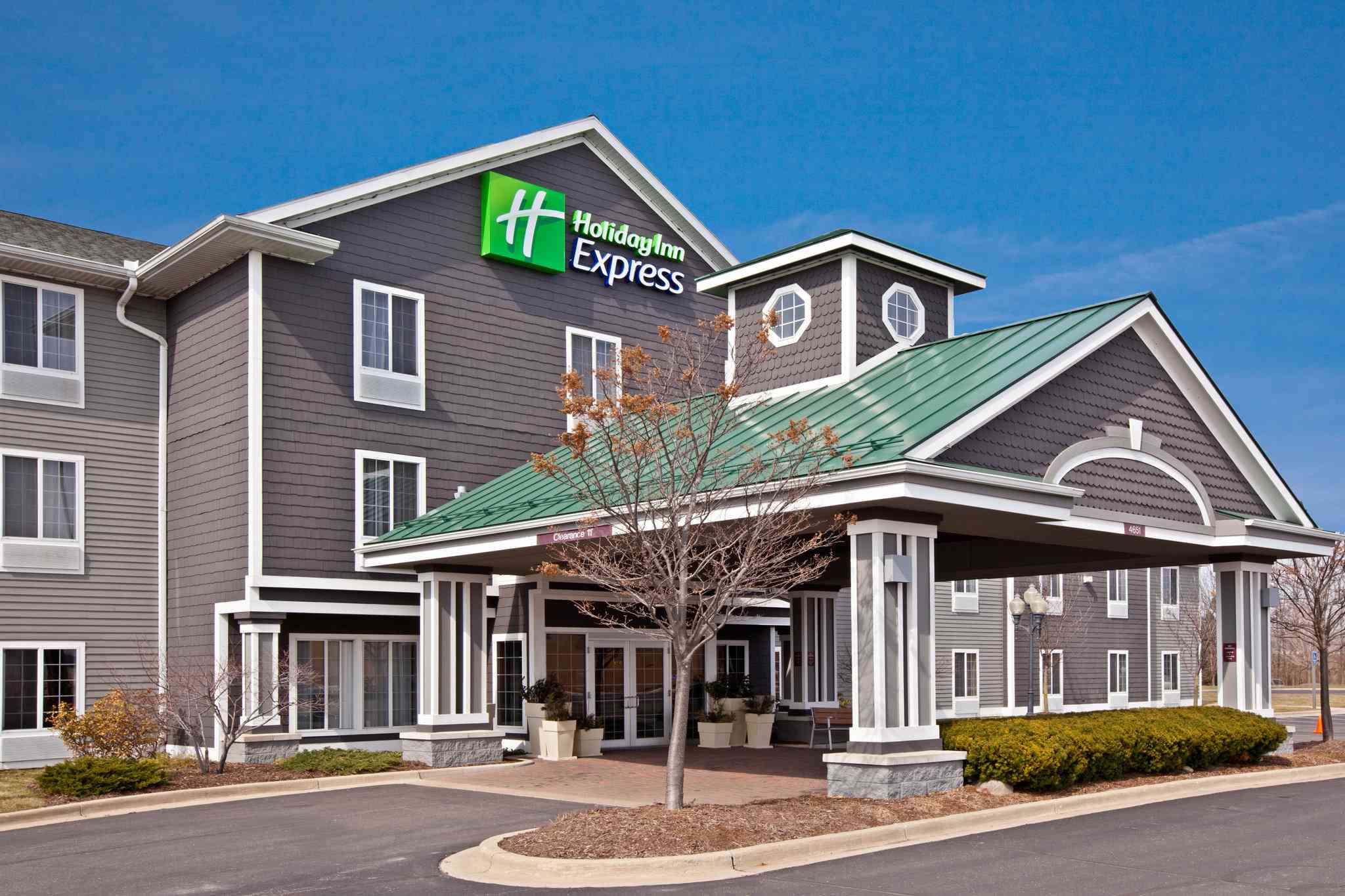 Holiday Inn Express Hotel Grand Rapids SW a Grandville, MI