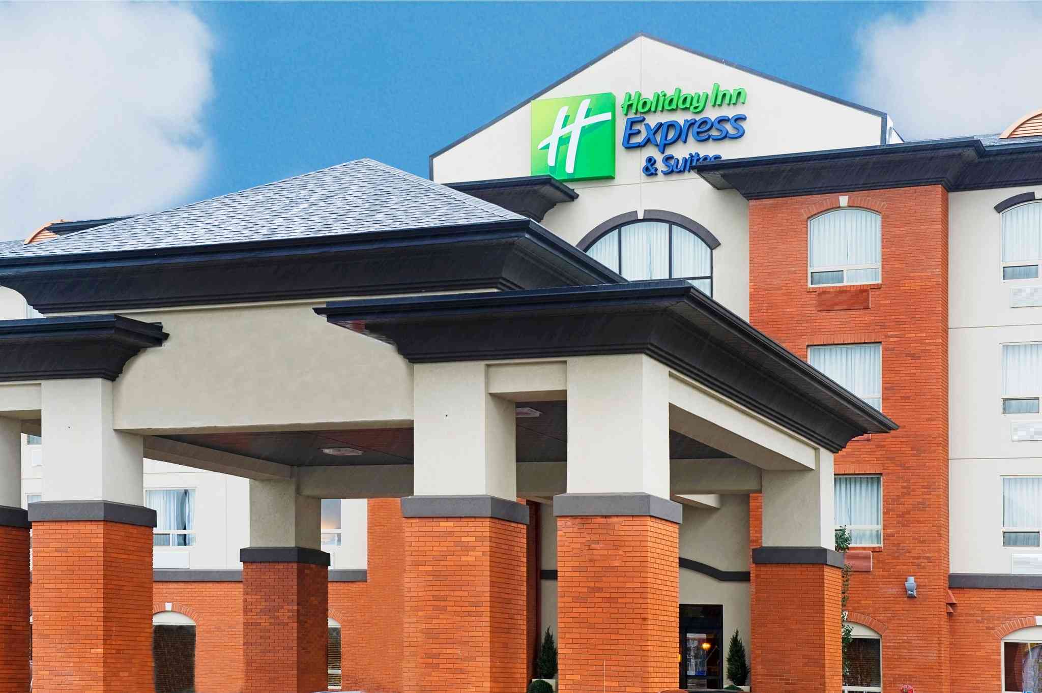 Holiday Inn Express Slave Lake в Озеро Слейв, AB