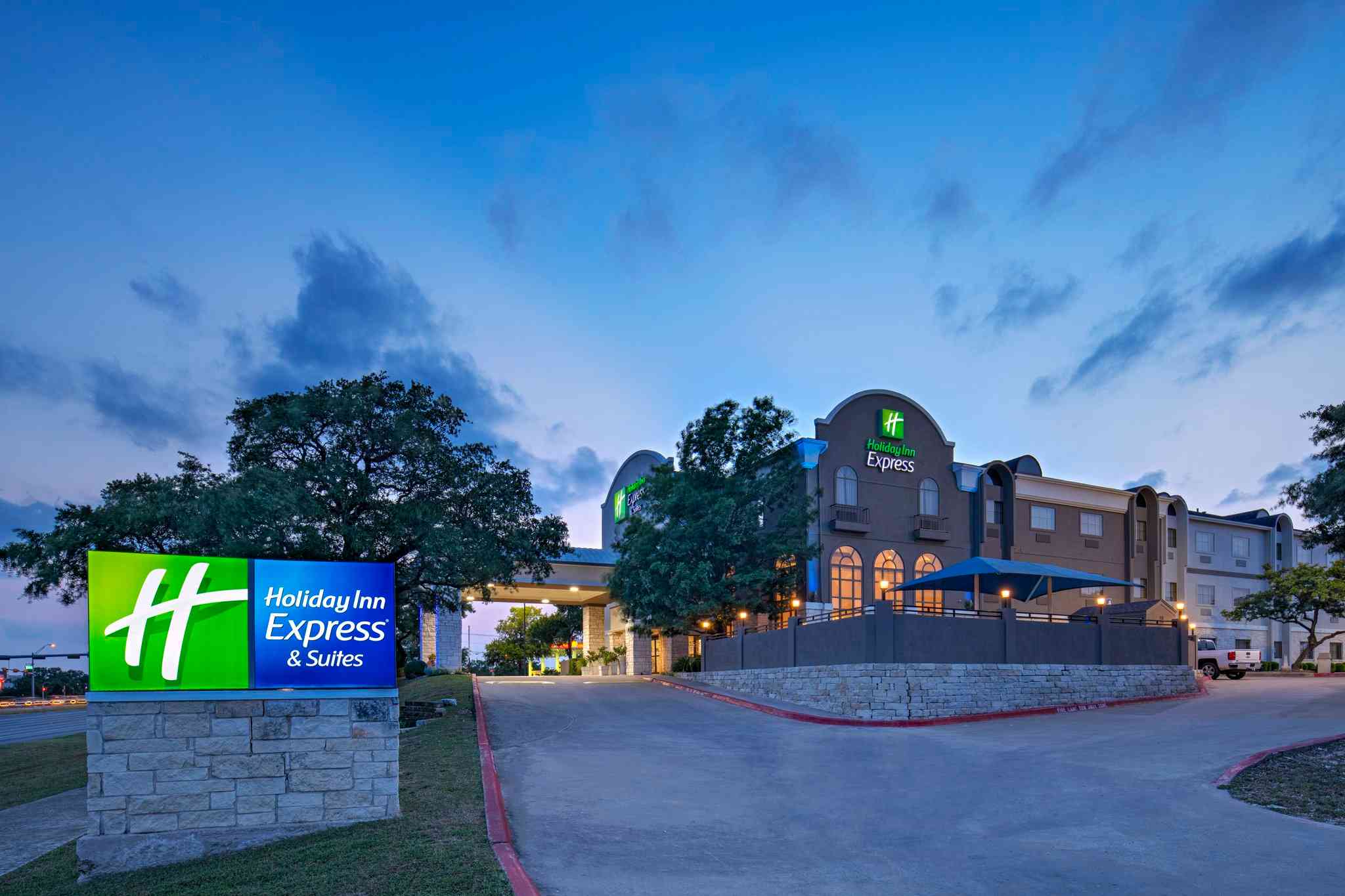 Holiday Inn Express Hotel Cedar Park, Sedir Parkı, TX