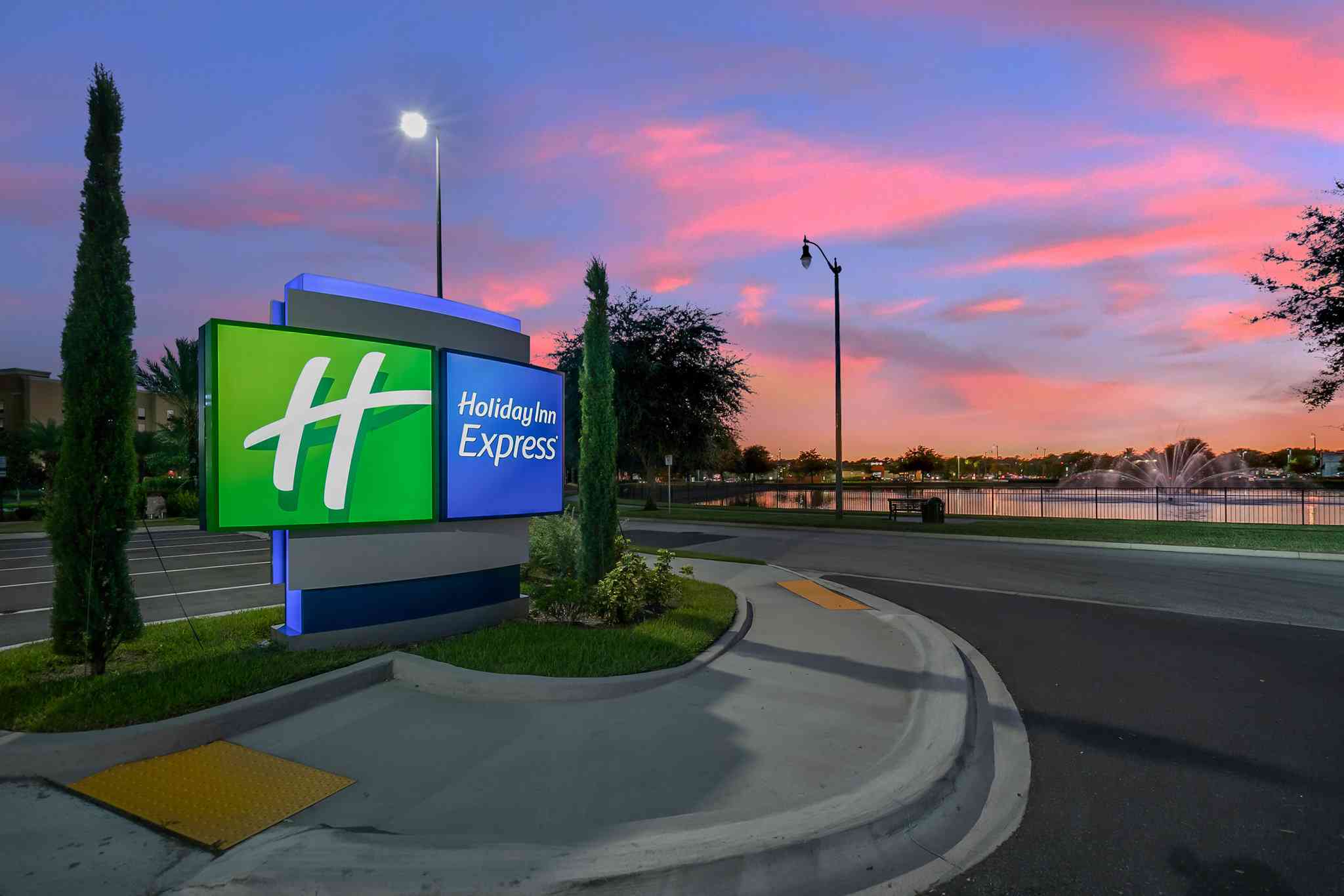 Holiday Inn Express Jacksonville South Bartram Prk в Джексонвилл, FL