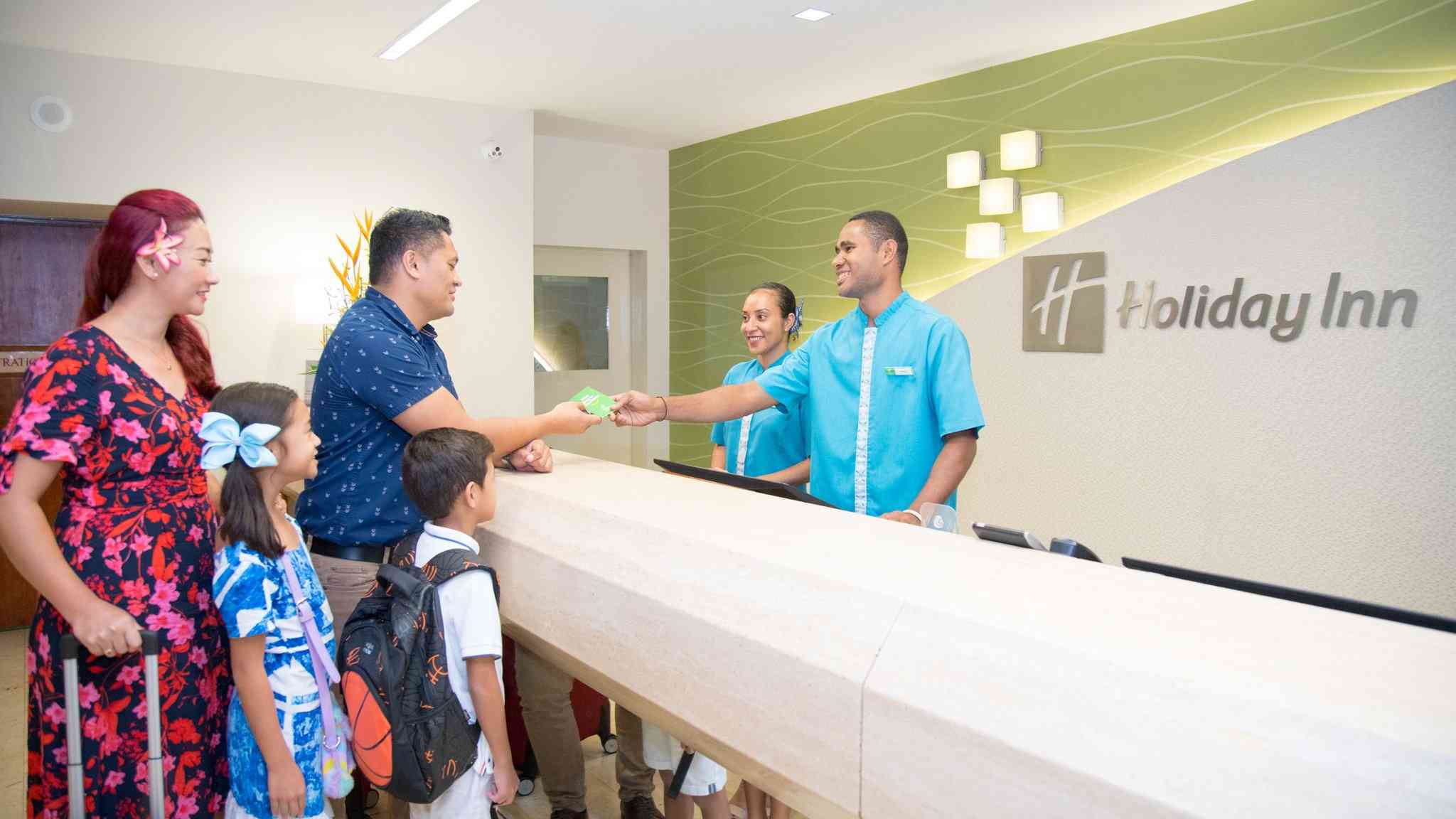 莫尔兹比港, PG 的 Holiday Inn Port Moresby