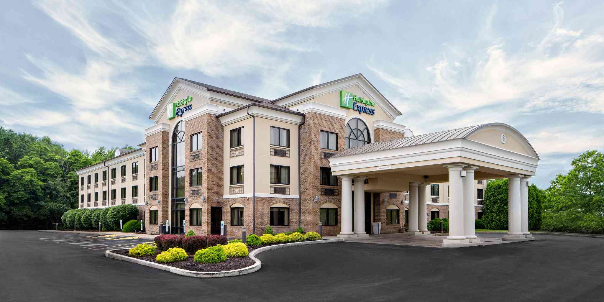 Holiday Inn Express Grove City (Outlet Center) в торговец текстилем, PA