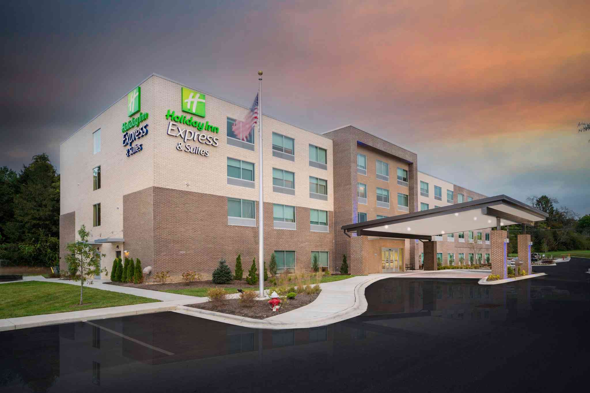 Holiday Inn Express & Suites Brevard – City Center em Brevard, NC