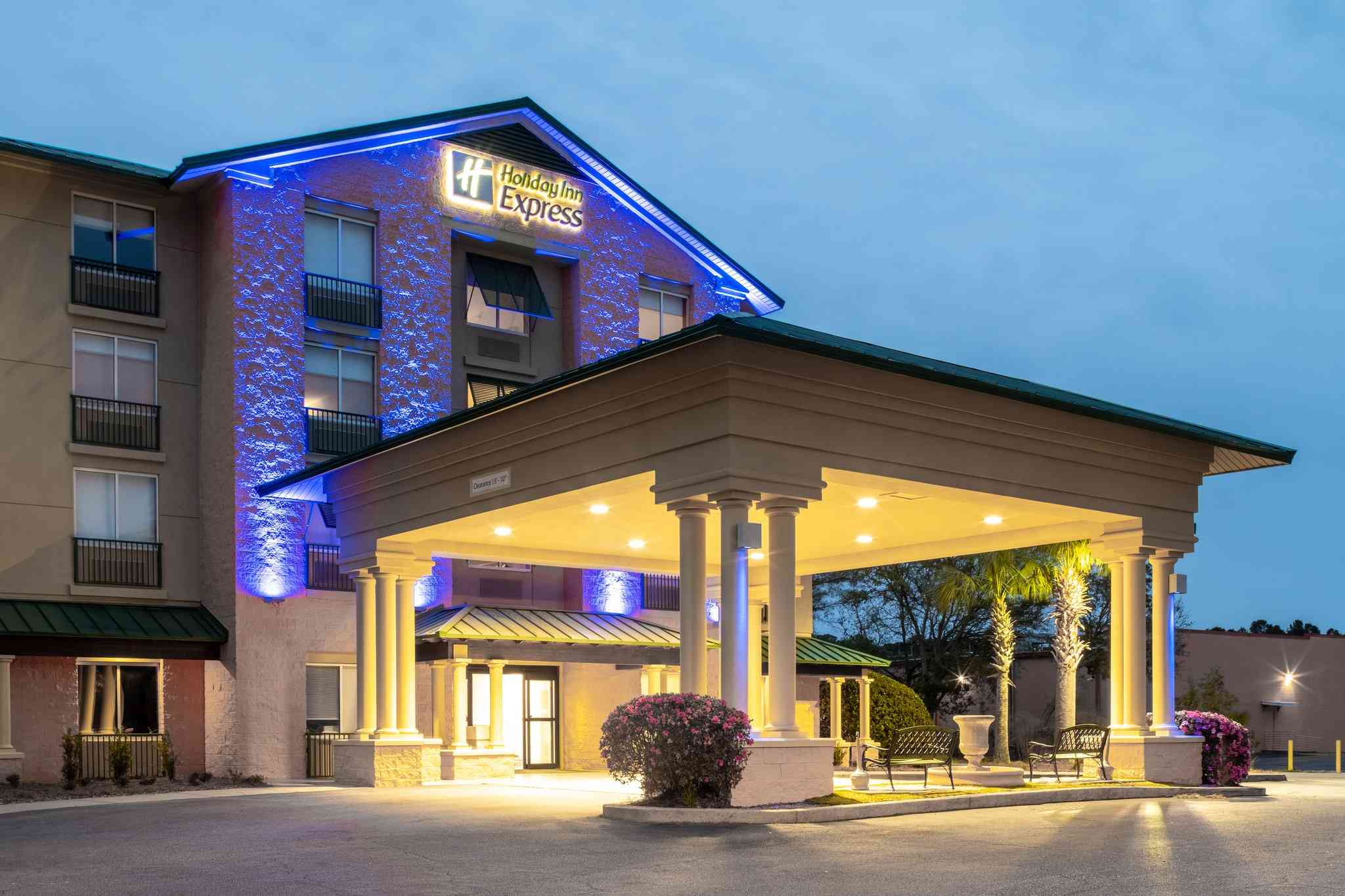 Holiday Inn Express Hotel & Suites Bluffton @ Hilton Head Area в Блафтон, SC