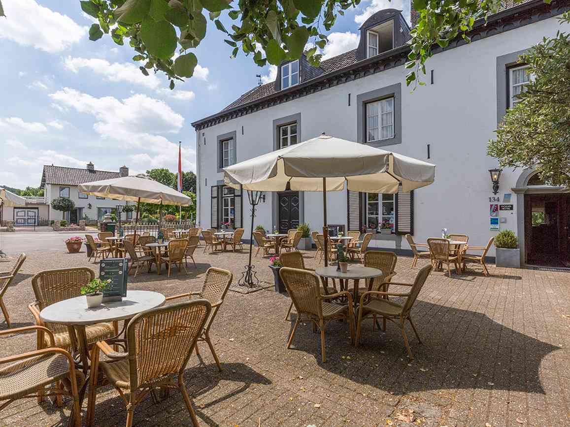 Valkenburg aan de Geul, NL 的 Hotel-Restaurant De Burghoeve