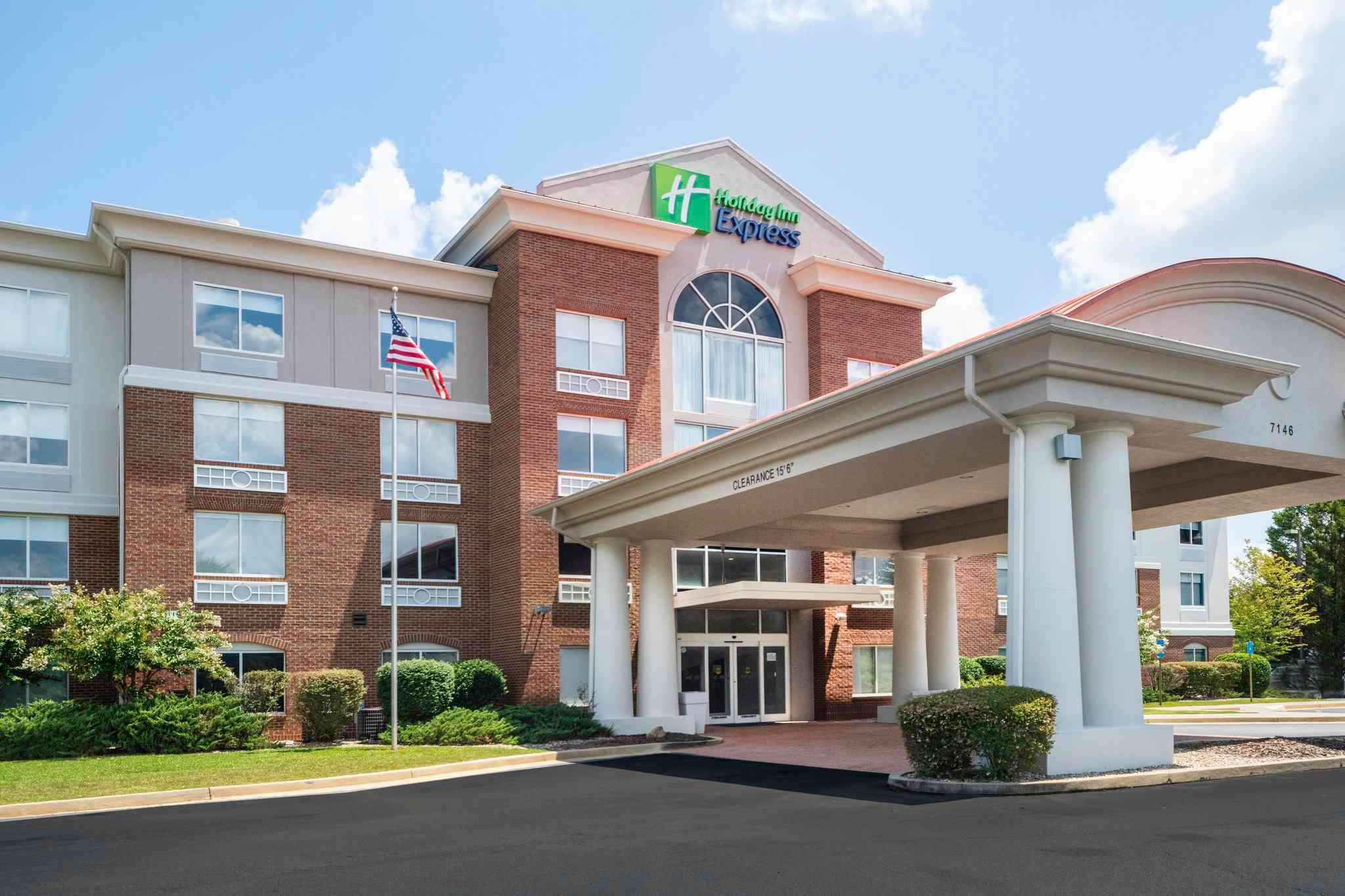 Holiday Inn Express Hotel Atlanta Johns Creek in สุวรรณี, GA