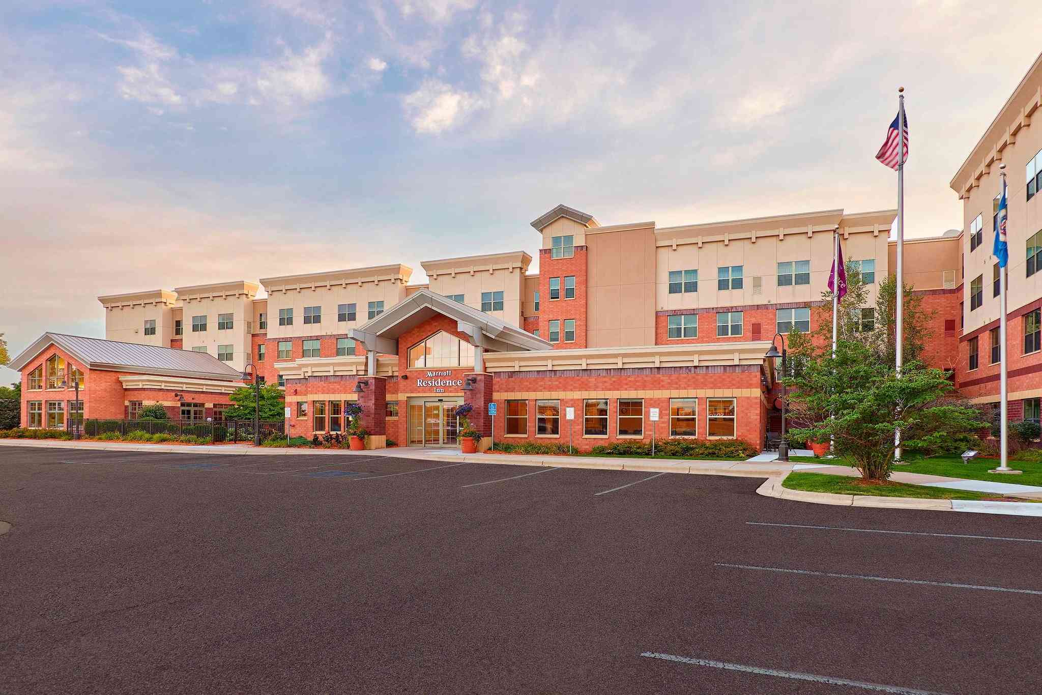 Plymouth, MN 的 Residence Inn by Marriott Minneapolis Plymouth