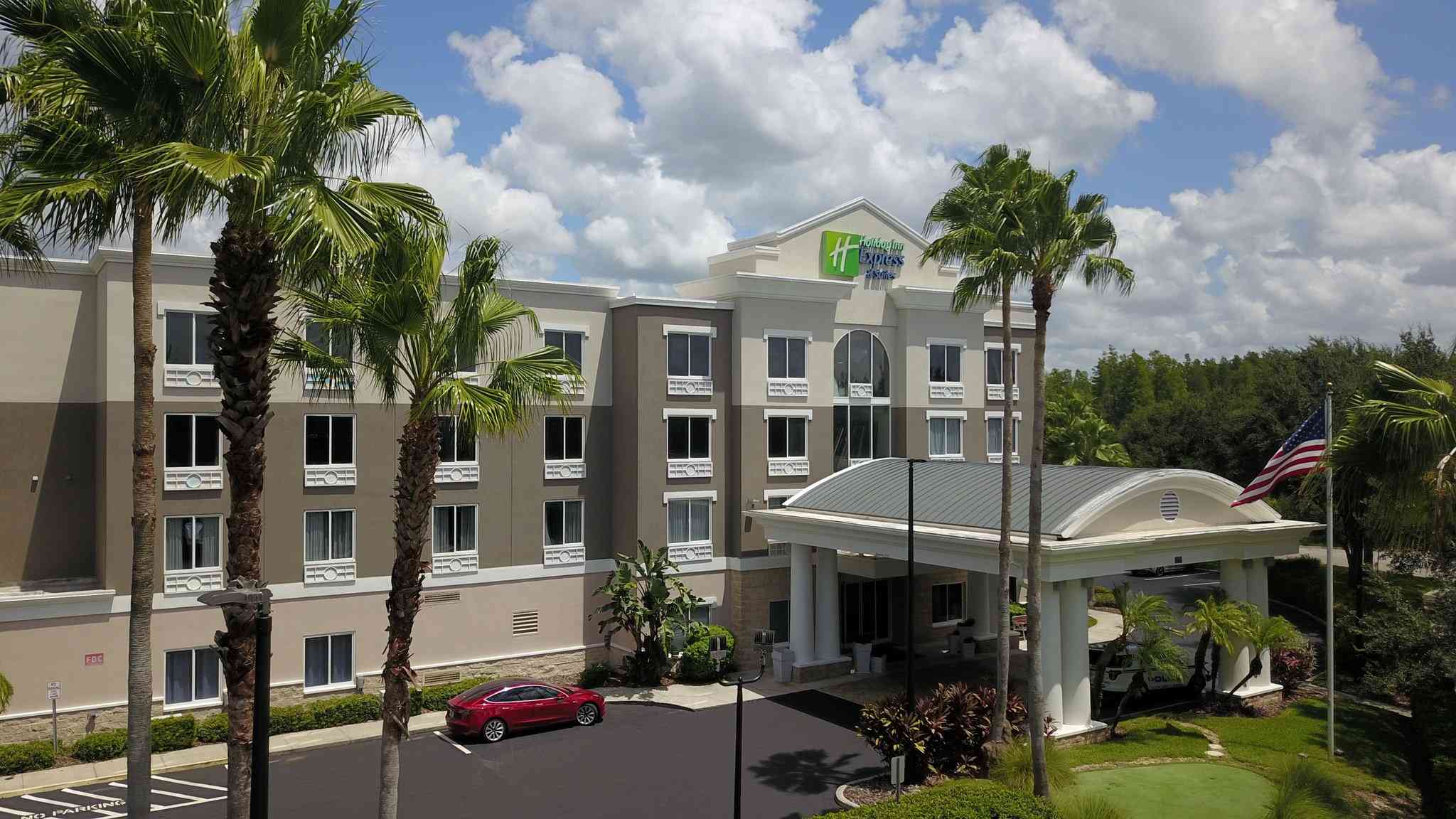 Holiday Inn Express Hotel & Suites Tampa-I-75 at Bruce B. Downs in แทมปา, FL