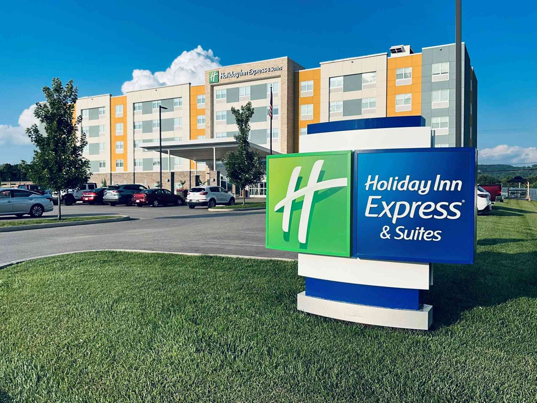 蒙兹维尔, WV 的 Holiday Inn Express & Suites Moundsville