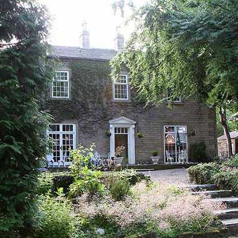 Batley, GB1におけるHealey House Hotel 