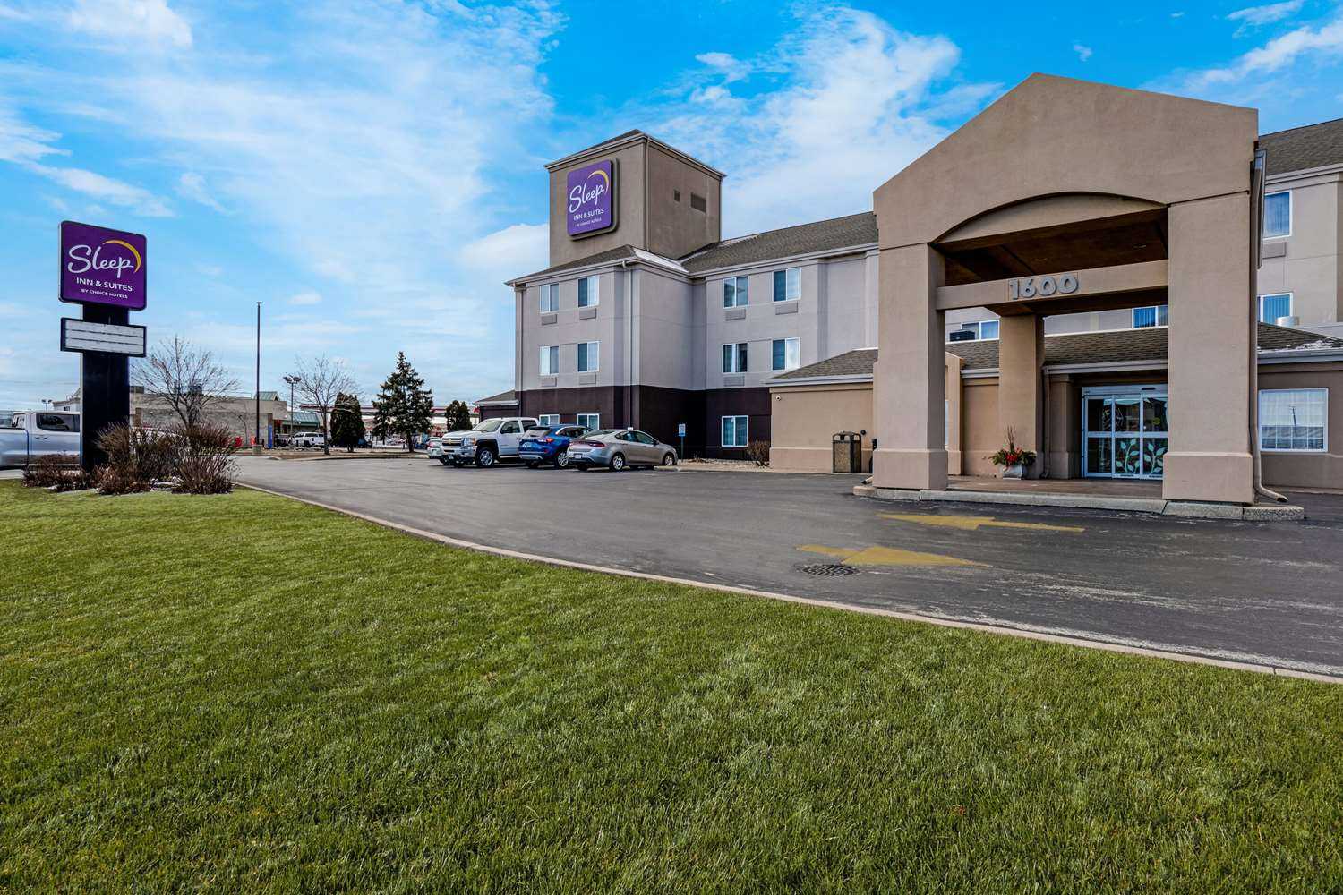 Sleep Inn and Suites Green Bay South в De Pere, WI