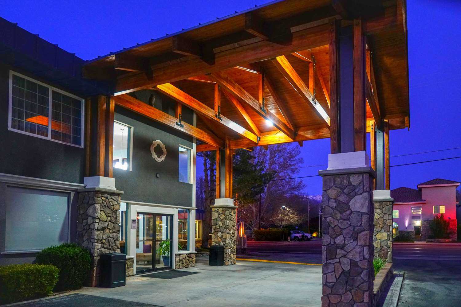 Cielo Hotel Bishop-Mammoth Ascend Hotel Collection в Bishop, CA