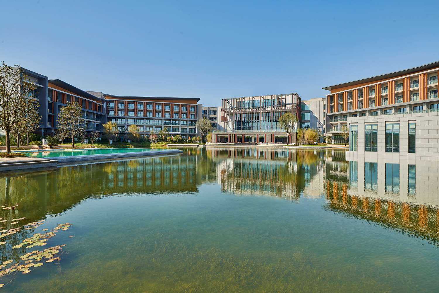 Hilton Shanghai Fengxian в Шанхай, CN