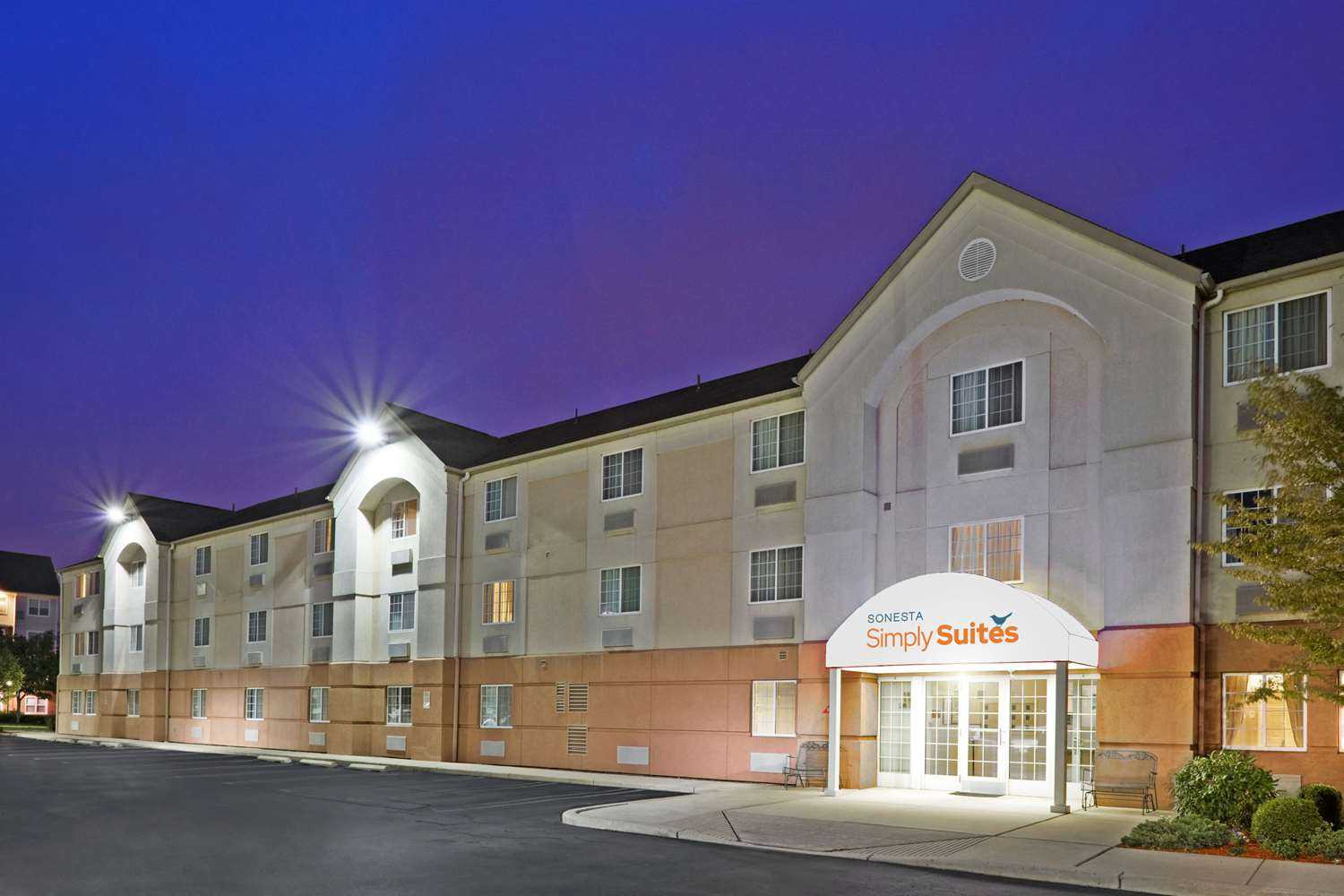 Sonesta Simply Suites Somerset in Somerset, NJ