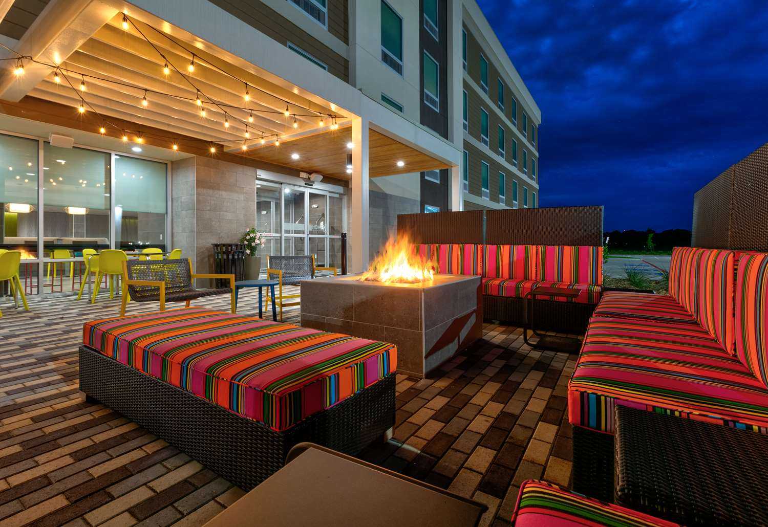 Home2 Suites by Hilton El Campo in El Campo, TX