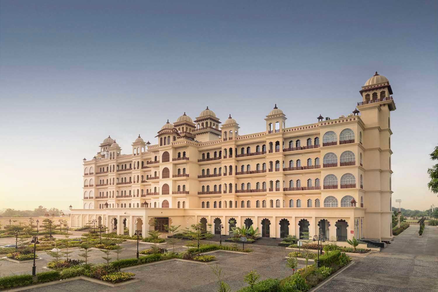 Navsari, IN 的 Uday Palace Navsari, a member of Radisson Individuals