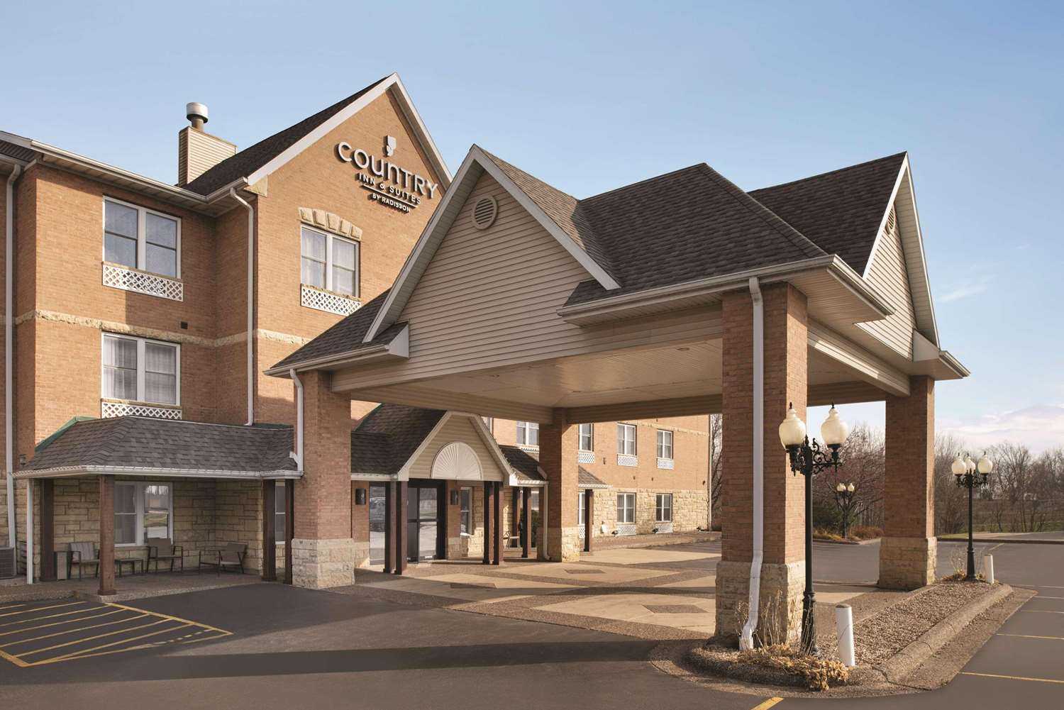 Country Inn & Suites By Radisson Galena, Galena, IL