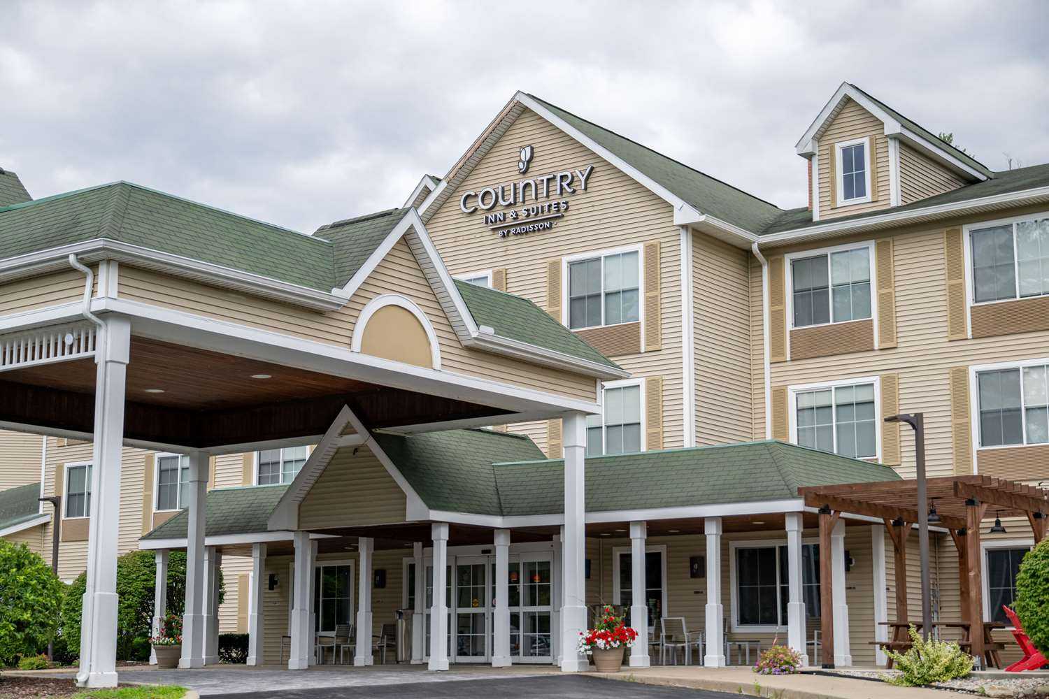 Country Inn & Suites By Radisson, Lake George (Queensbury), NY i Queensbury, NY