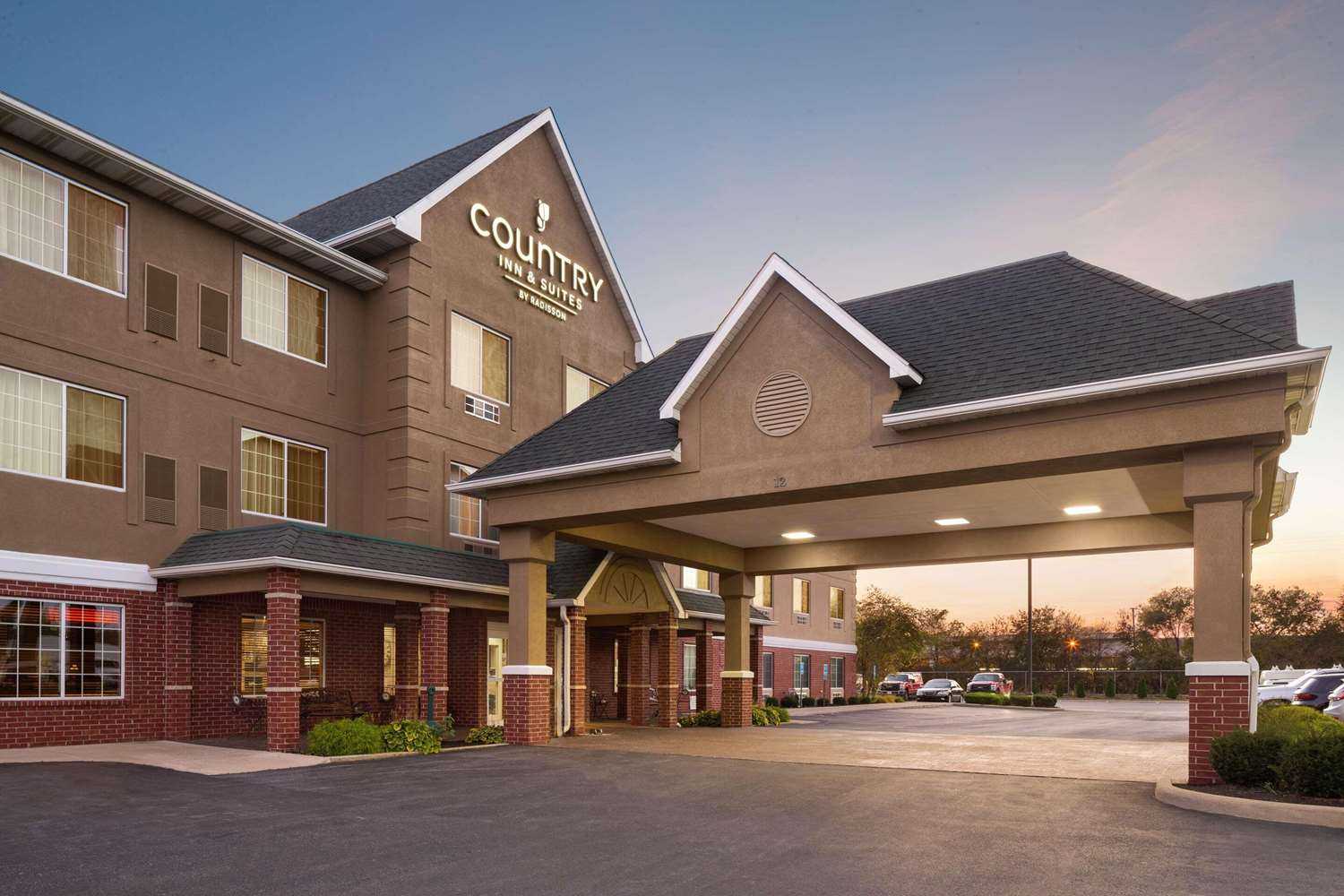 Country Inn & Suites By Radisson Lima in Lima, OH
