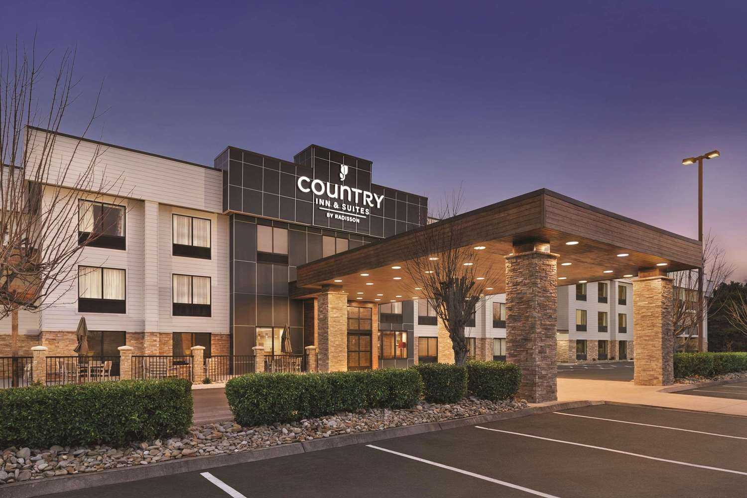 Country Inn and Suites by Radisson, Sevierville-Kodak, TN in Kodak, TN