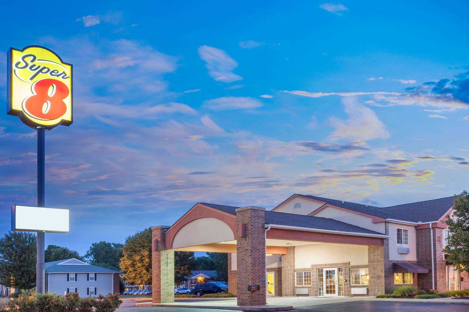 迦太基, MO 的 Super 8 by Wyndham Carthage