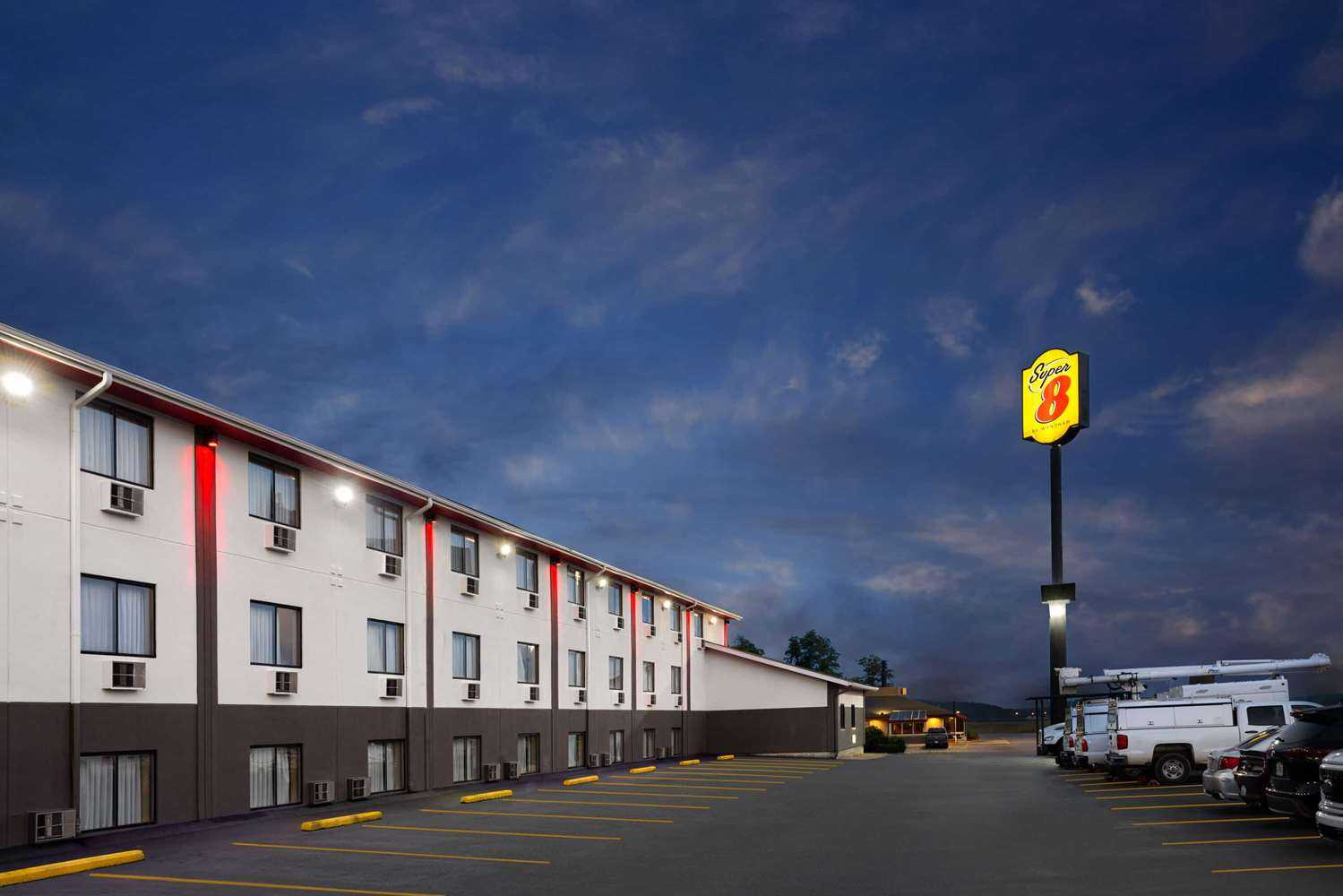 Super 8 by Wyndham St. Clairsville OH/Wheeling WV Area à St. Clairsville, OH