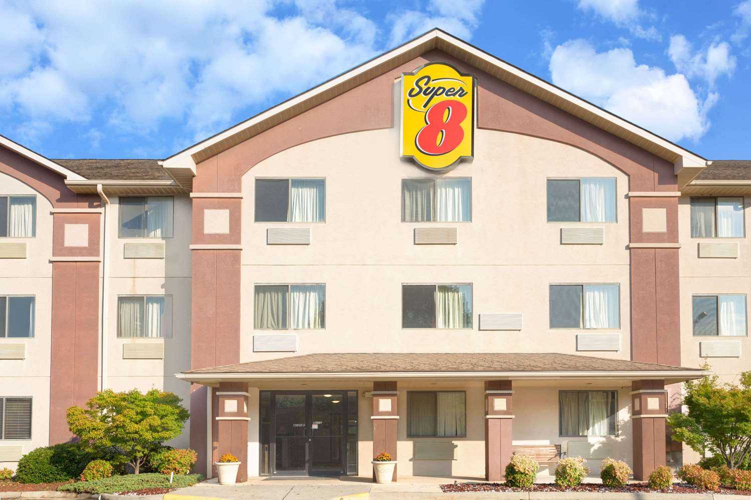 Super 8 by Wyndham Lynchburg VA i Lynchburg, VA