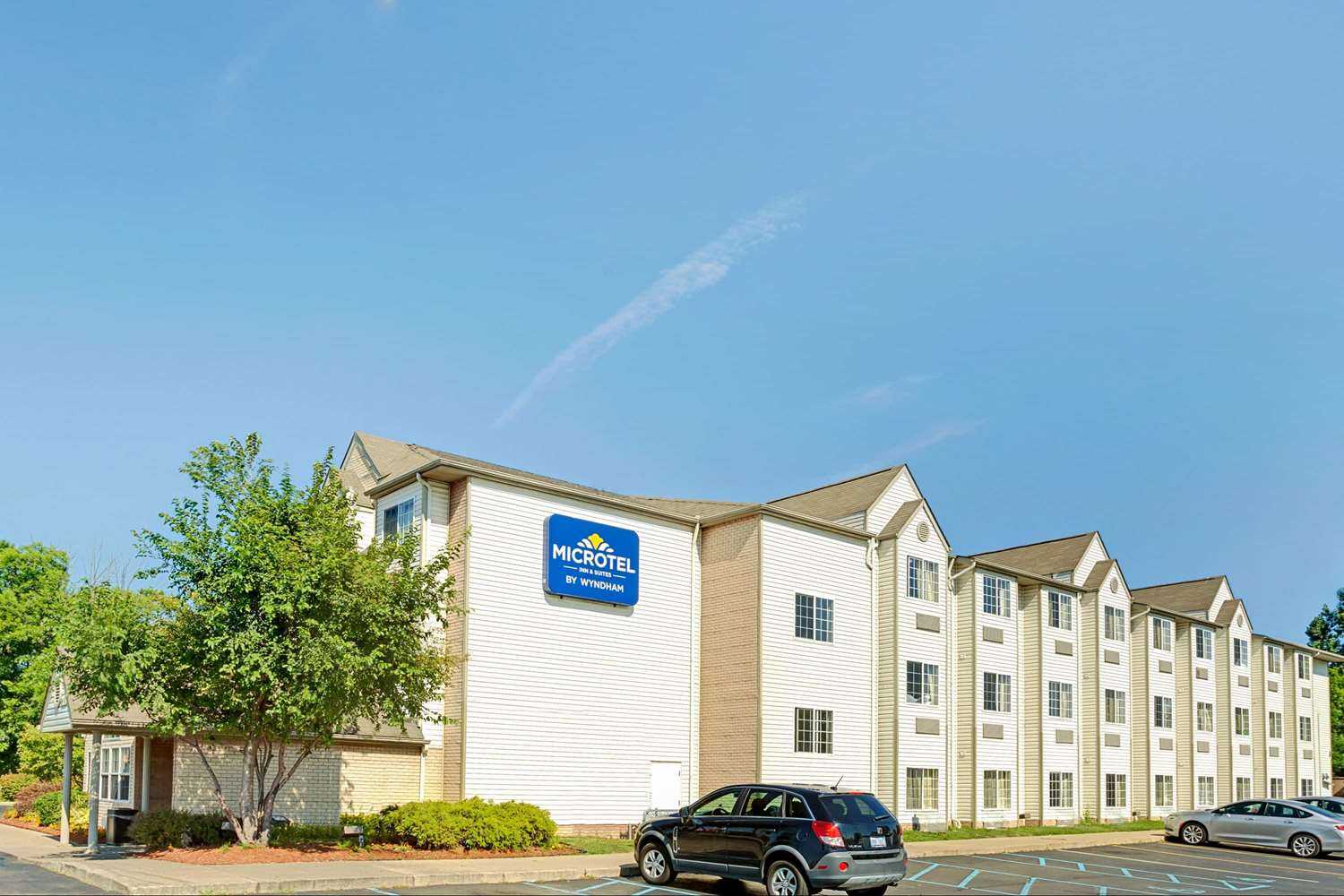 Roseville, MI 的 Microtel Inn & Suites by Wyndham Roseville/Detroit Area