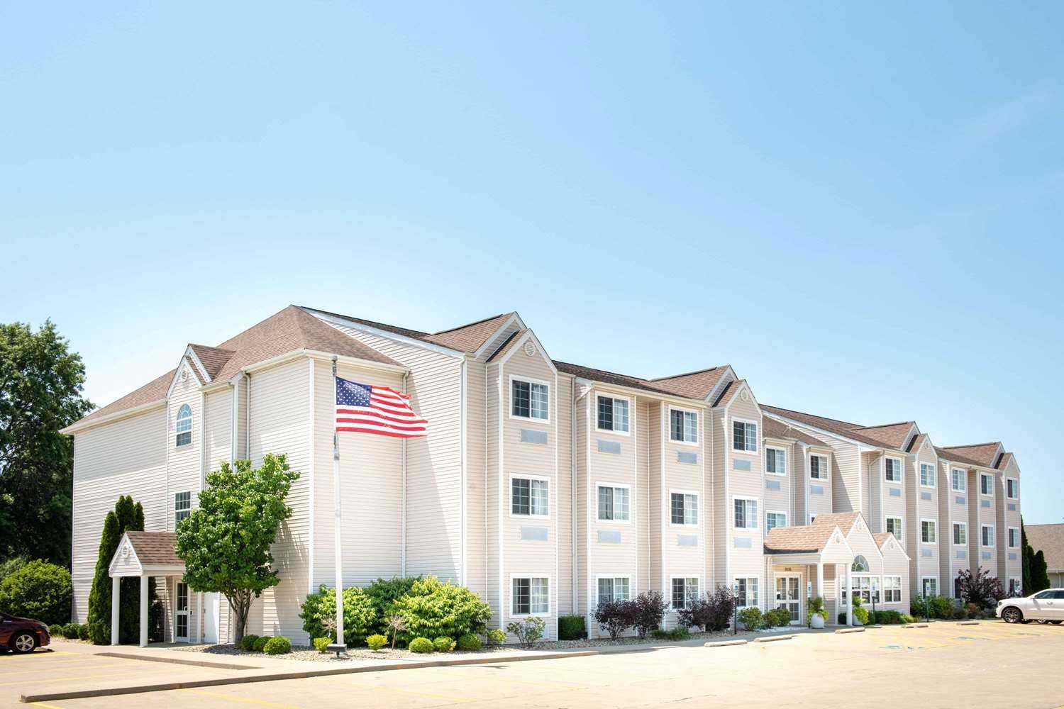 Microtel Inn & Suites by Wyndham Springfield in Springfield, IL