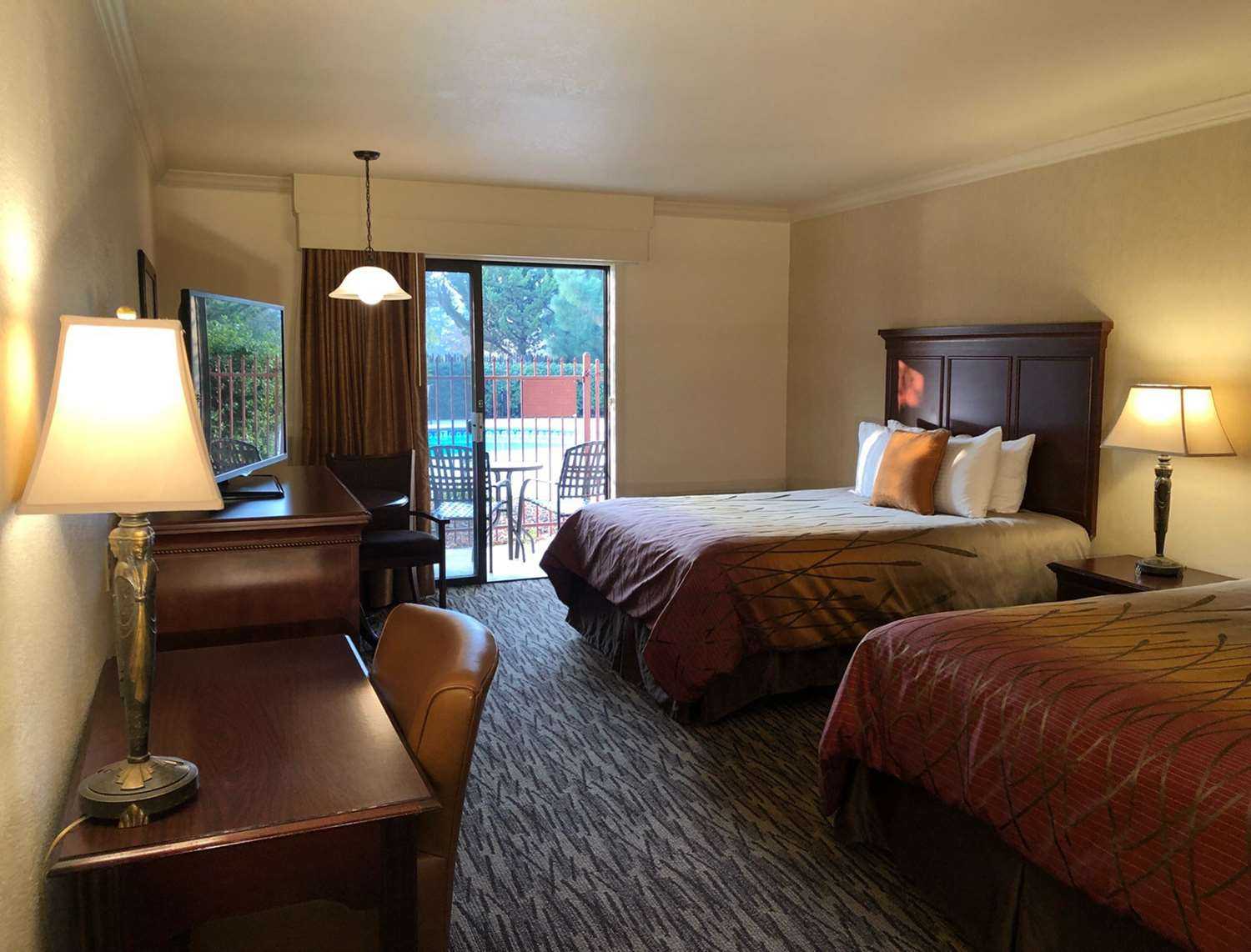 Garberville, CA 的 Best Western Plus Humboldt House Inn