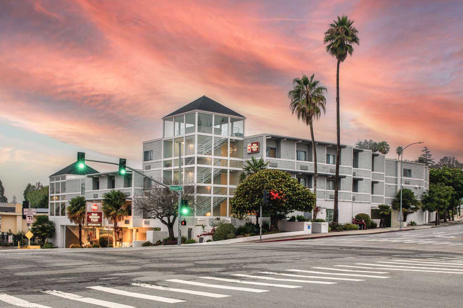 Best Western Plus All Suite Inn в Santa Cruz, CA