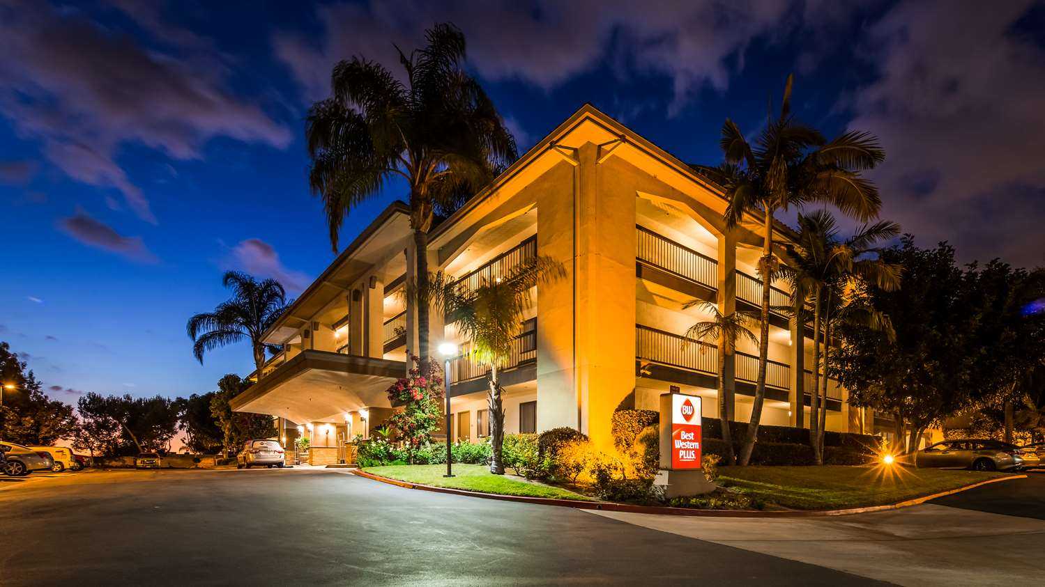 Best Western Plus Orange County Airport North i Santa Ana, CA