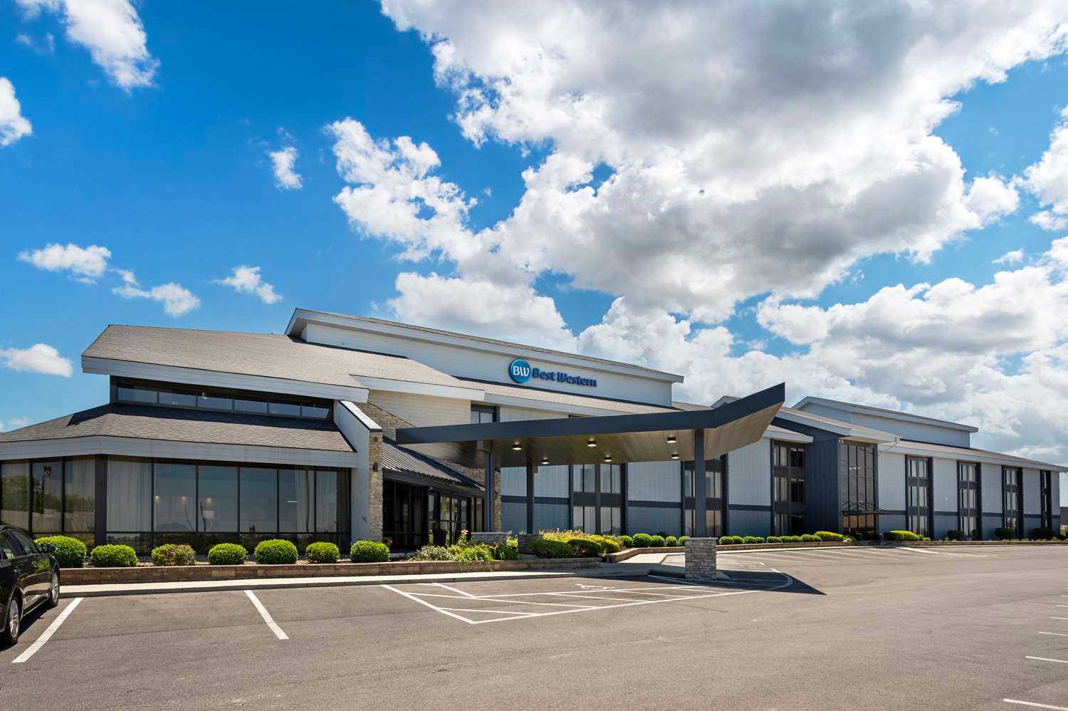 La Grange, KYにおけるBest Western Ashbury Inn 