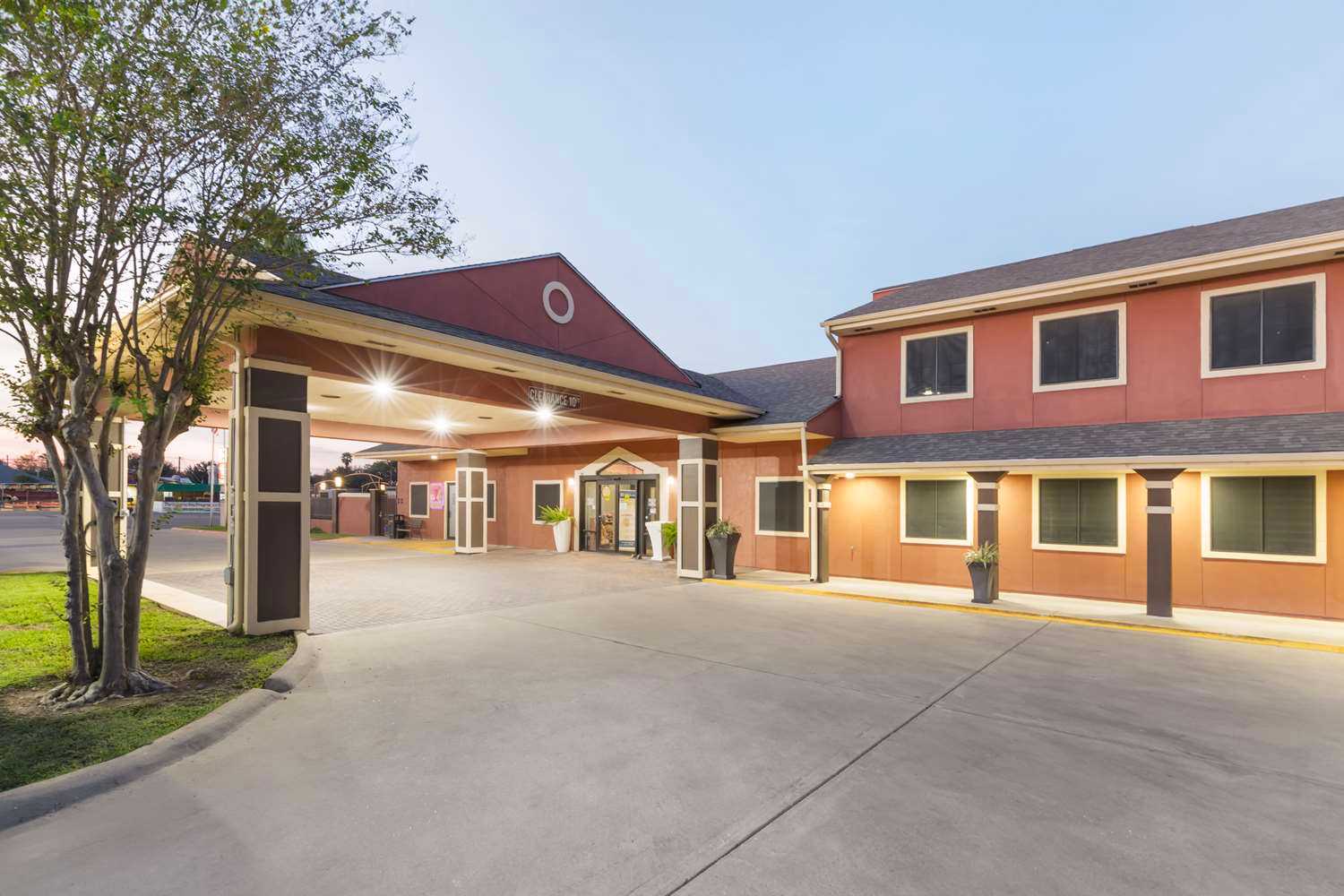 Best Western Plus Edinburg Inn & Suites a Edinburg, TX