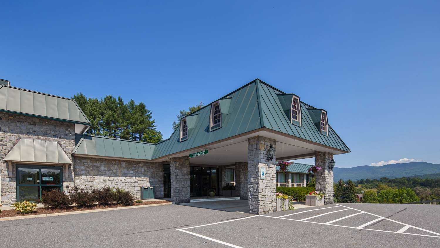 Waterbury, VT 的 Best Western Plus Waterbury - Stowe