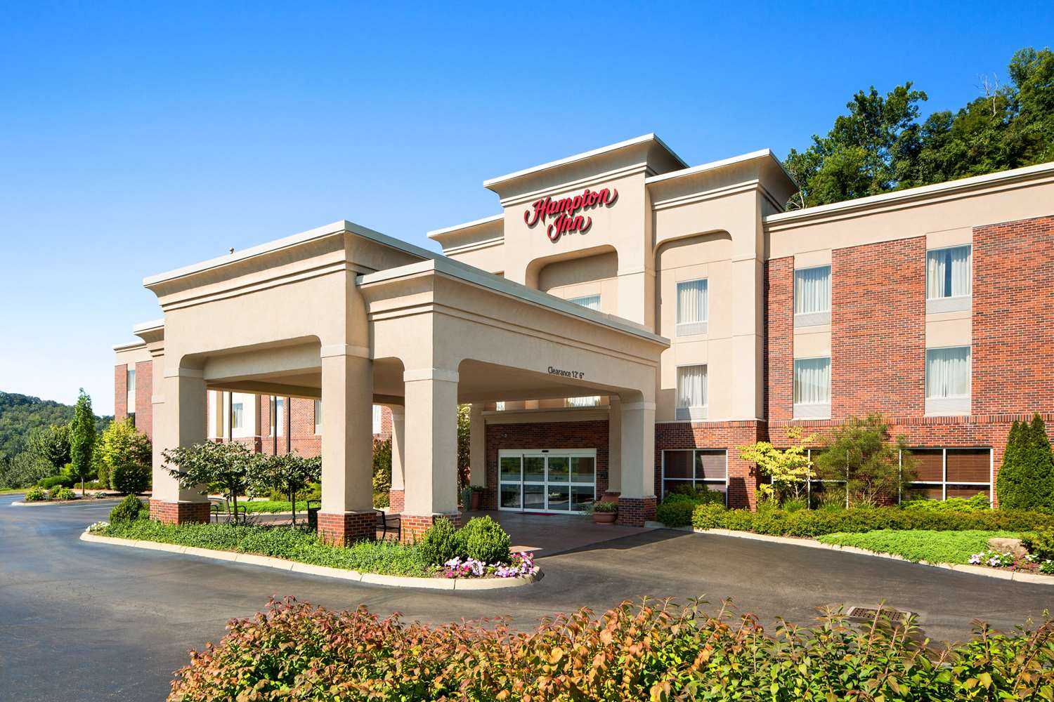 Hampton Inn Athens в Athens, OH