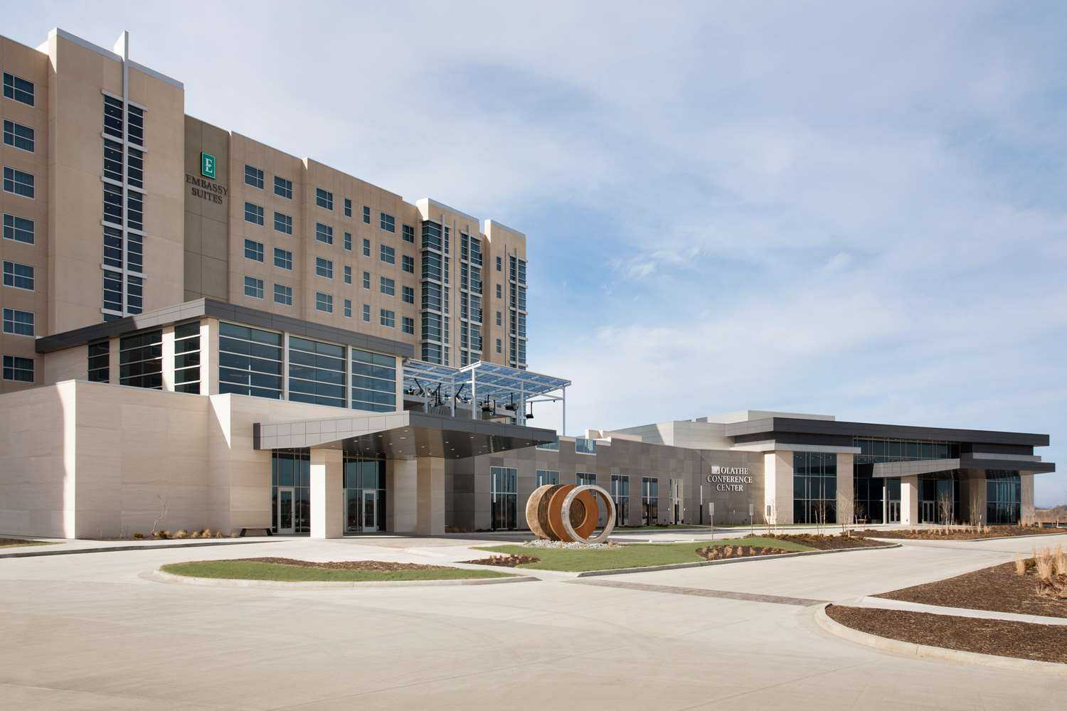 Embassy Suites by Hilton Kansas City Olathe i Olathe, KS