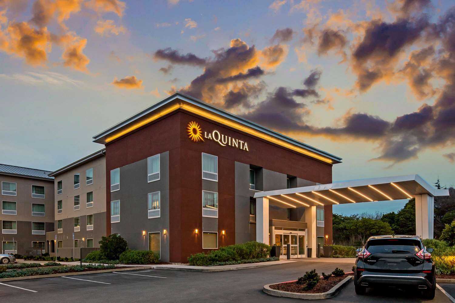 La Quinta Inn & Suites by Wyndham San Francisco Airport N in S. San Francisco, CA