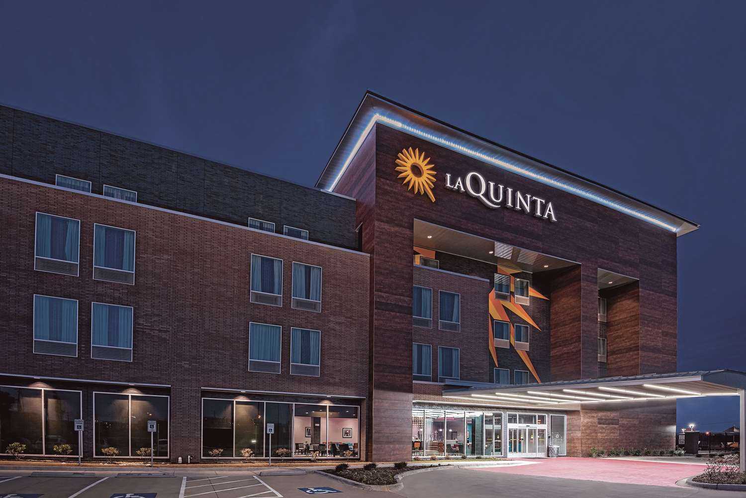 La Quinta Inn & Suites by Wyndham Dallas Grand Prairie North em Grand Prairie, TX