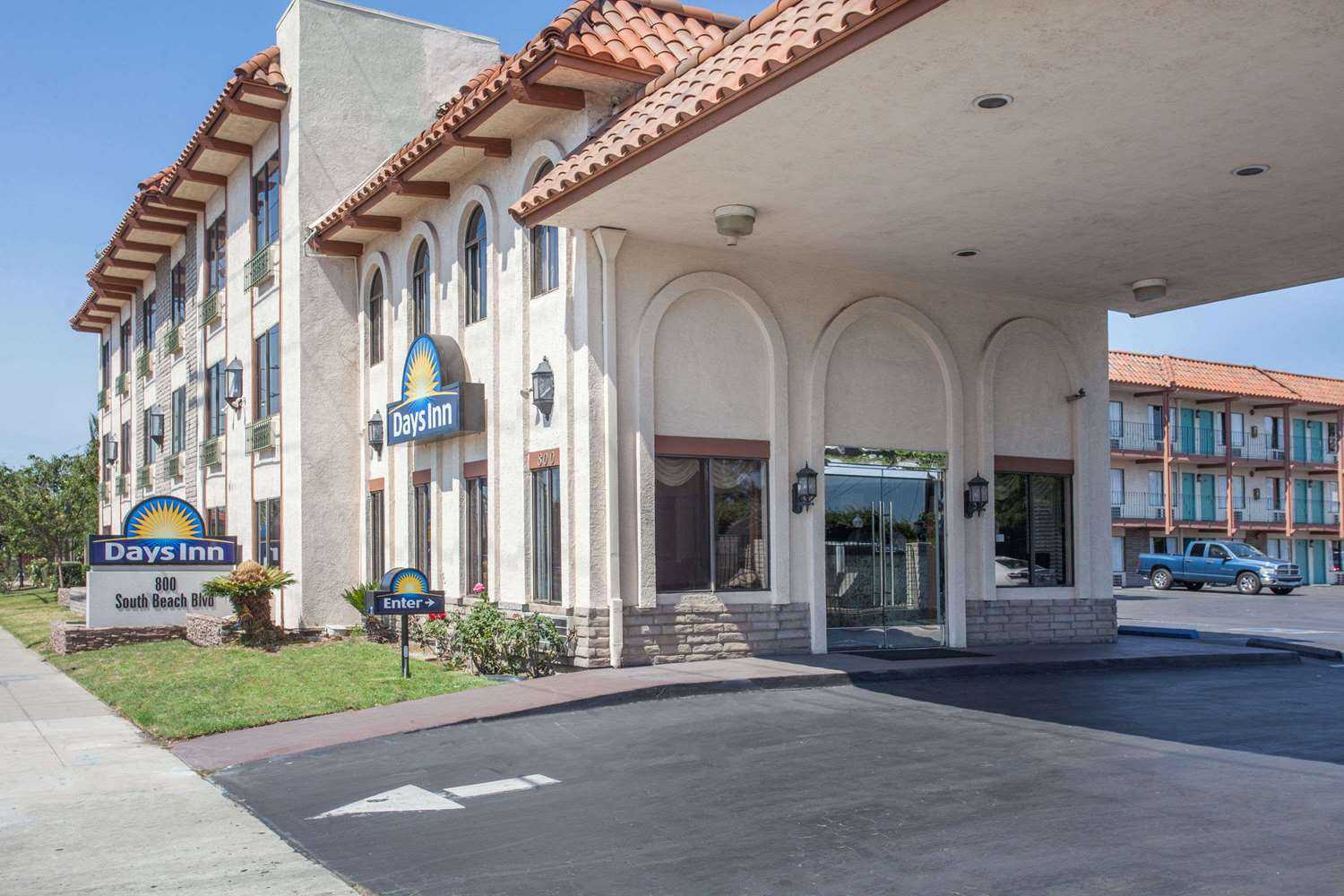 Days Inn by Wyndham Anaheim Near the Park in Anaheim, CA