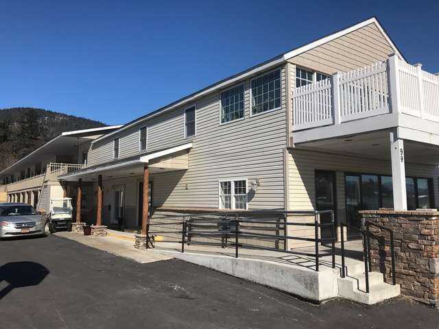 Lake George, NY 的 Howard Johnson by Wyndham Lake George