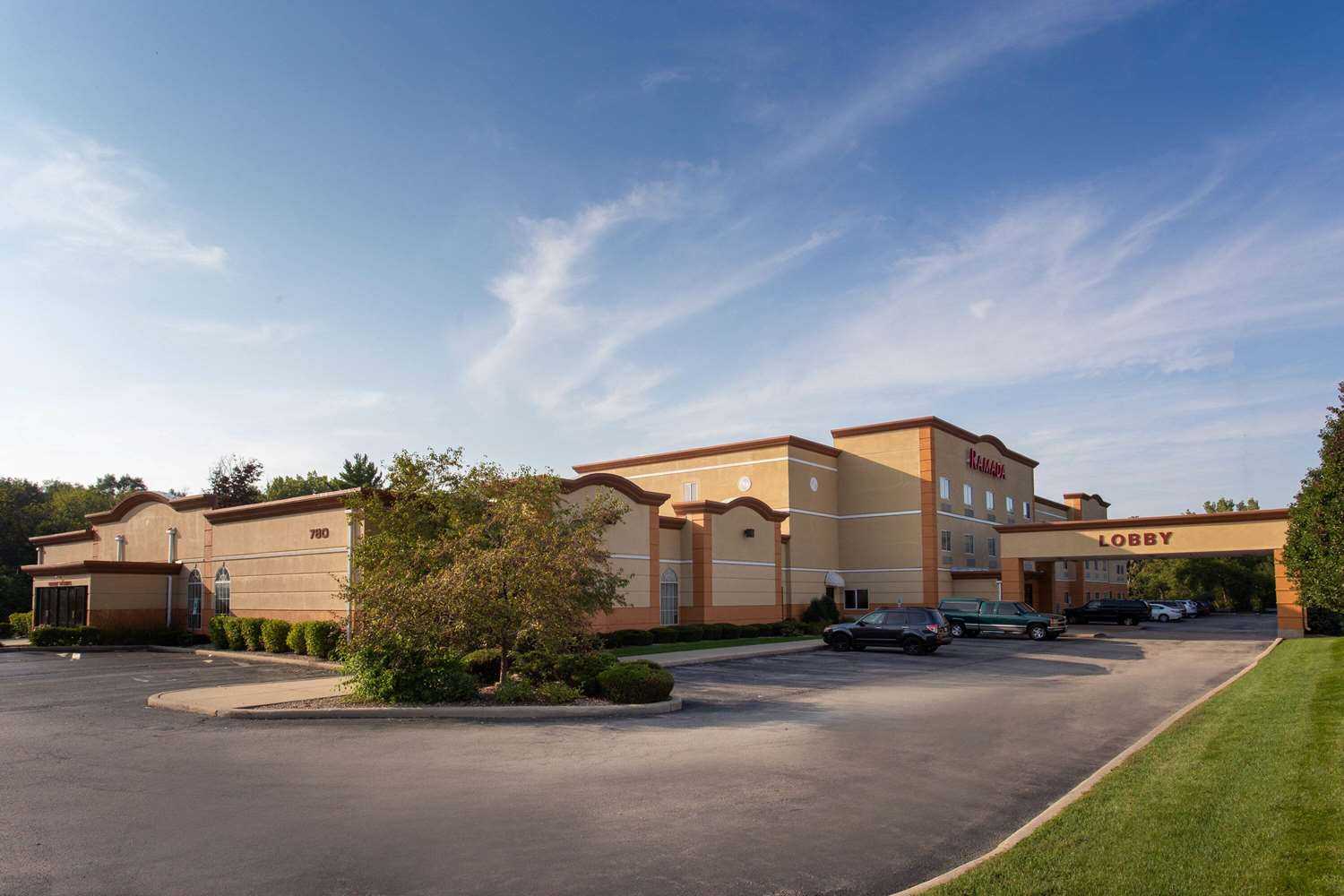 Ramada by Wyndham Glendale Heights/Lombard in Glendale Heights, IL